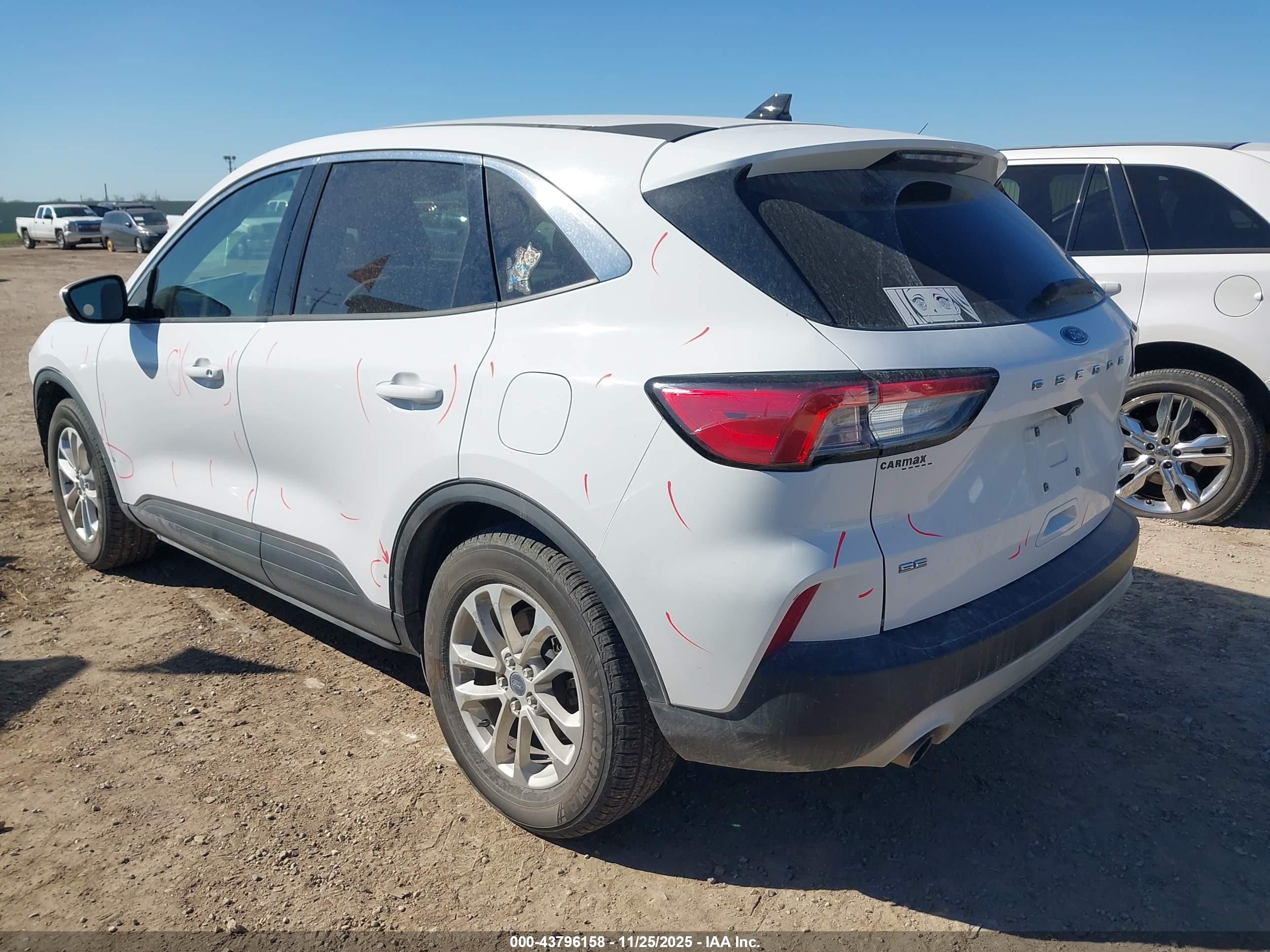 FORD ESCAPE image 3