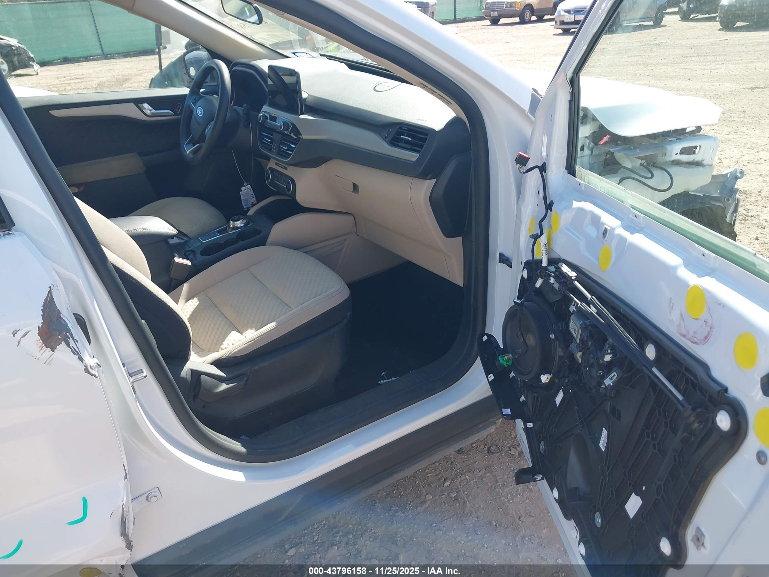 FORD ESCAPE image 5