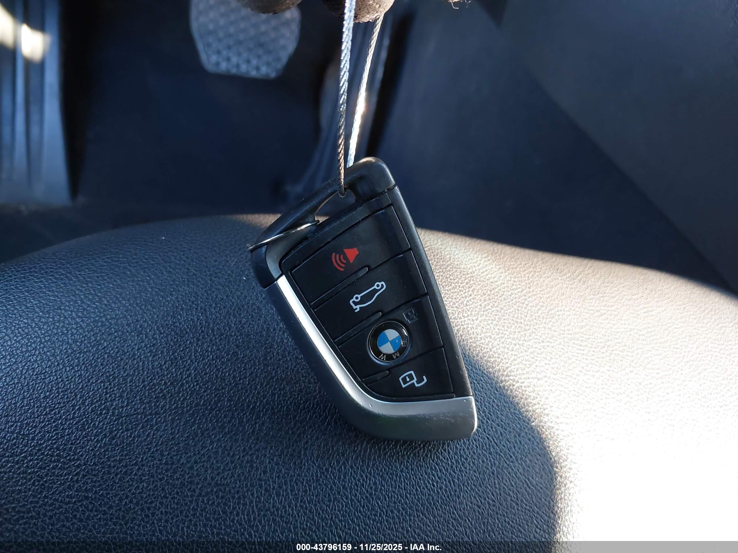 BMW 330I image 11