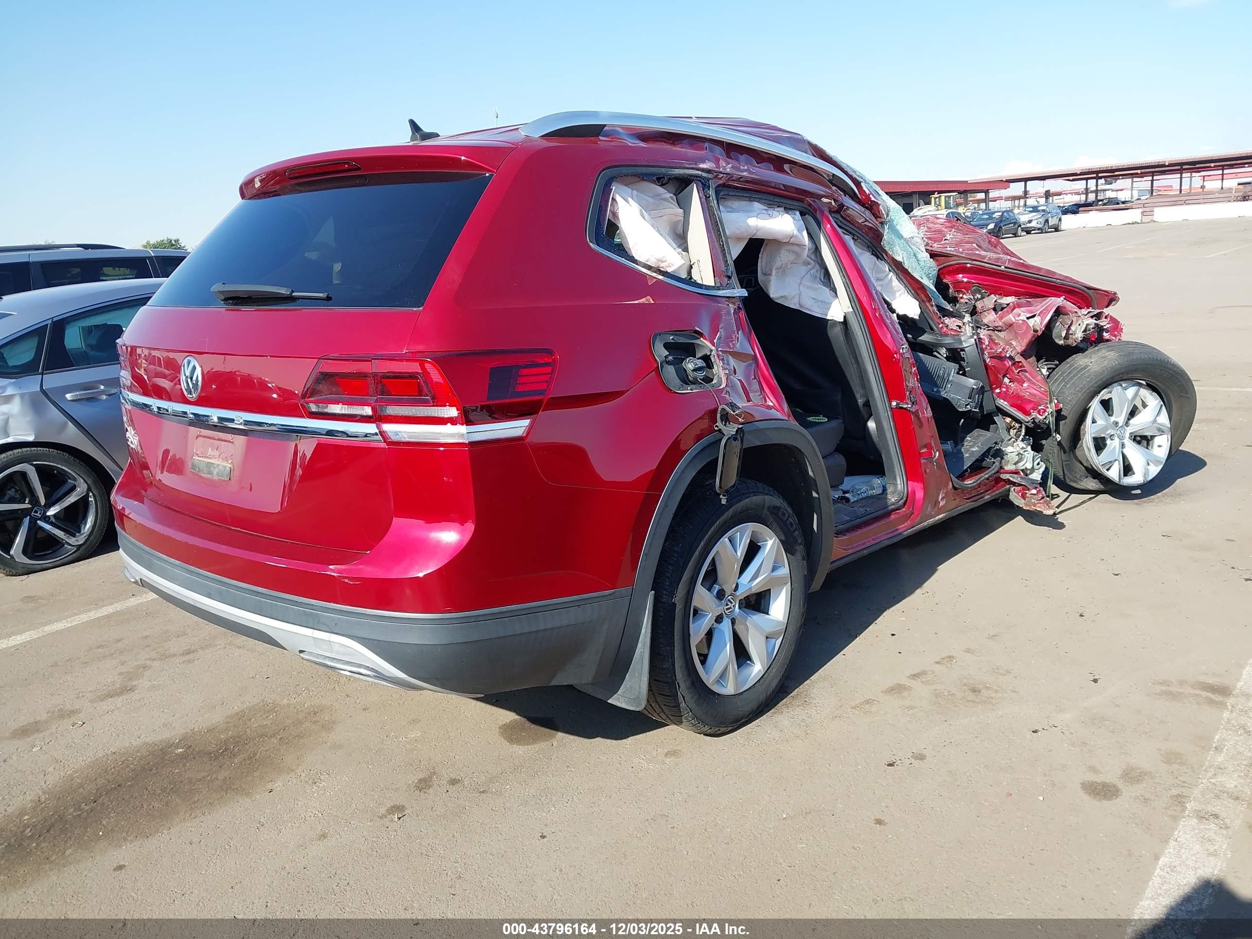 VOLKSWAGEN ATLAS image 4