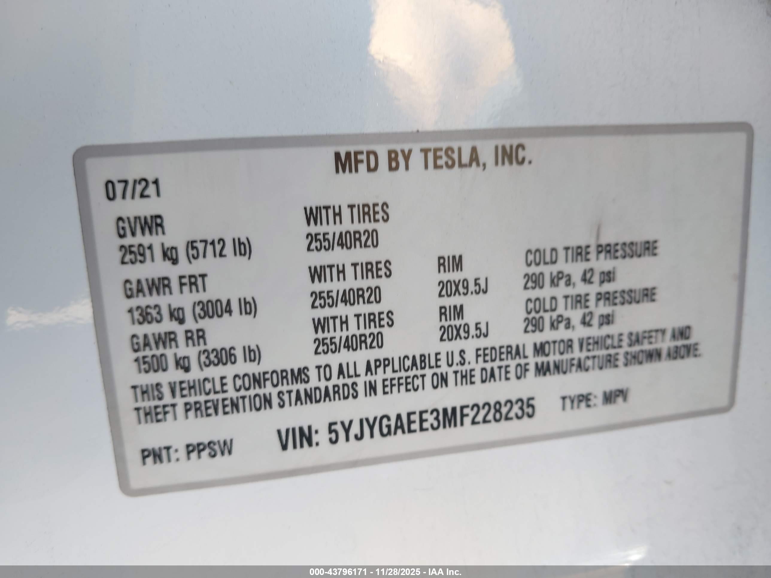 TESLA MODEL image 9