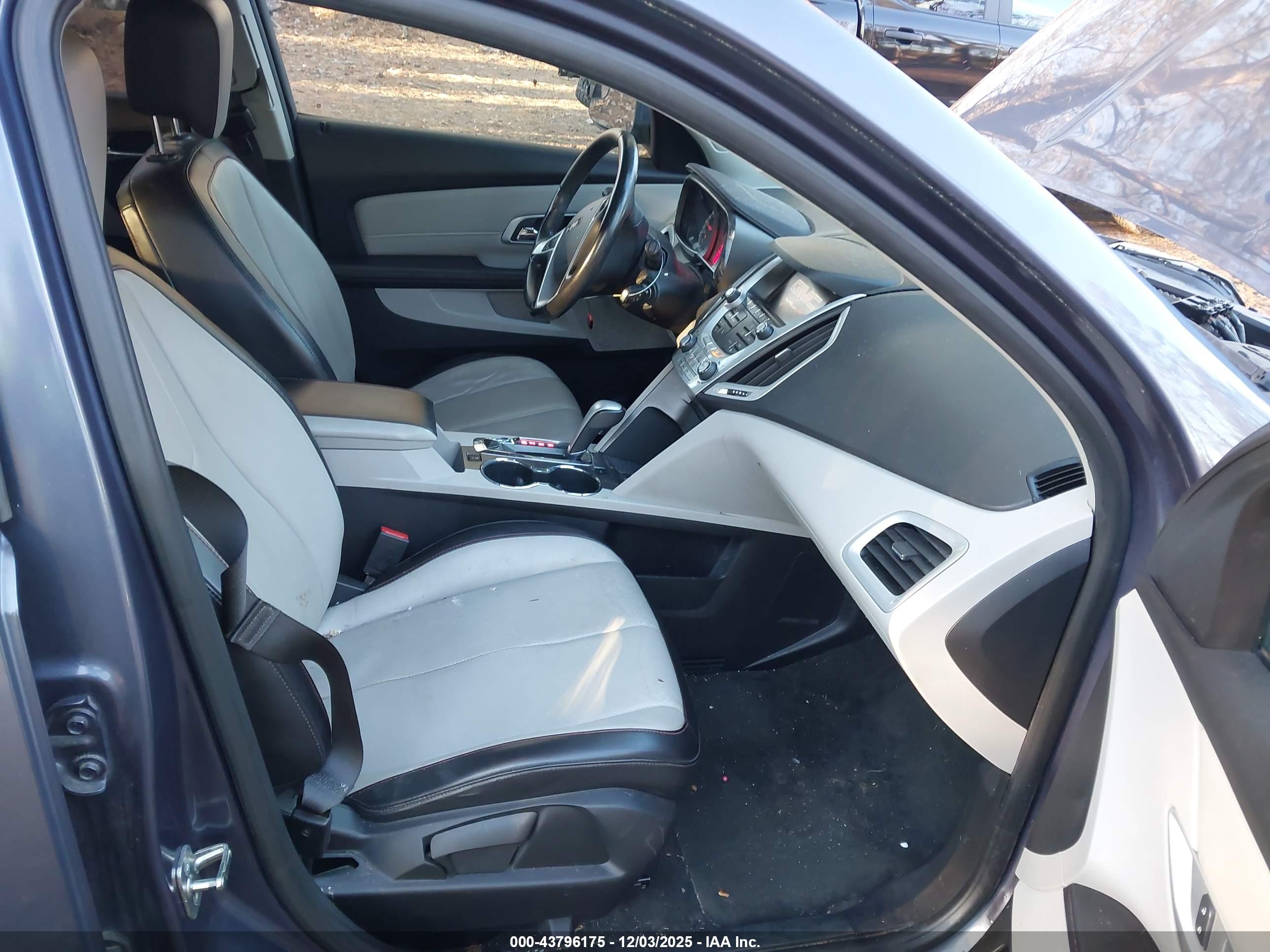 GMC TERRAIN image 5