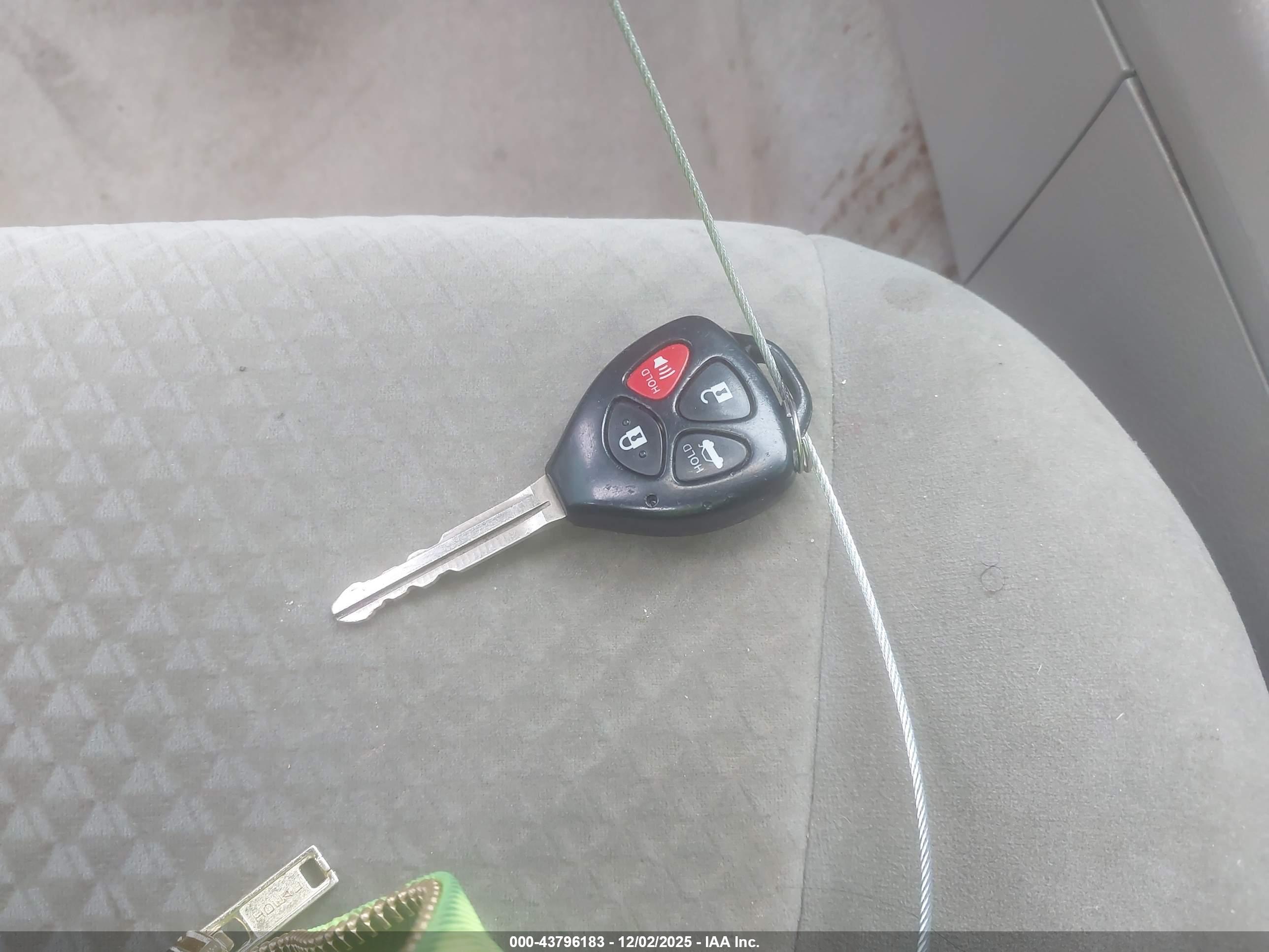 TOYOTA CAMRY image 11