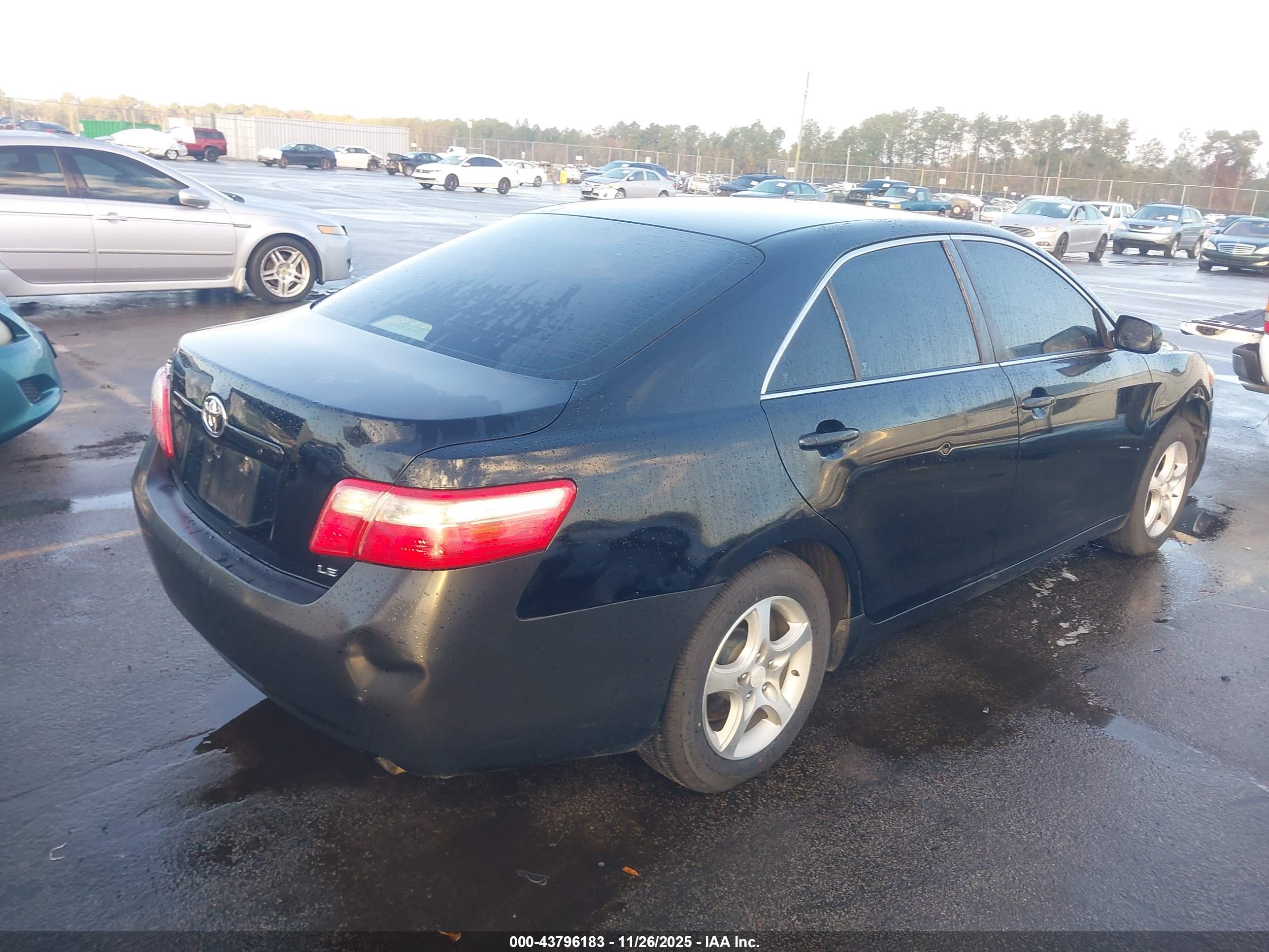 TOYOTA CAMRY image 4