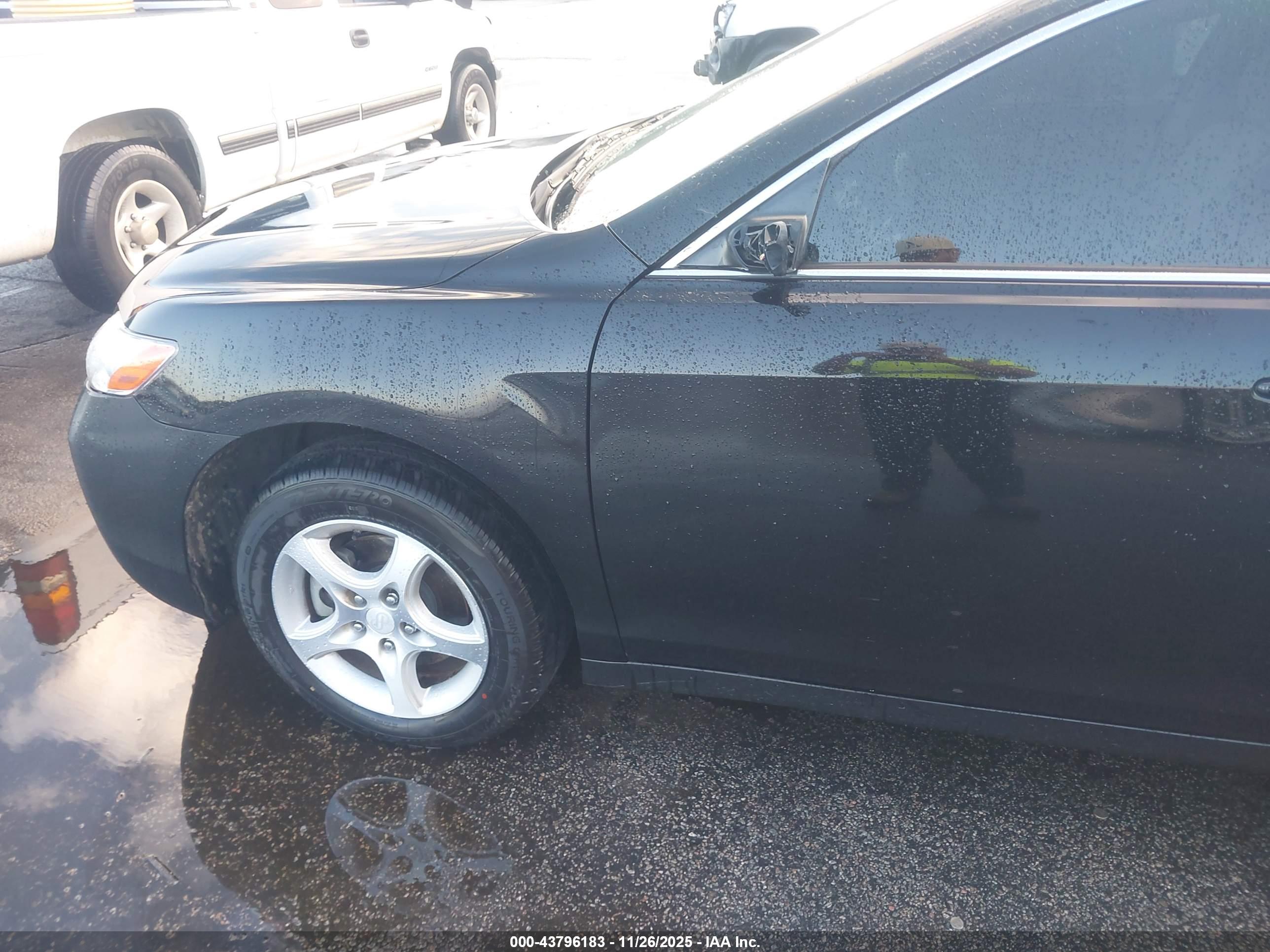 TOYOTA CAMRY image 6