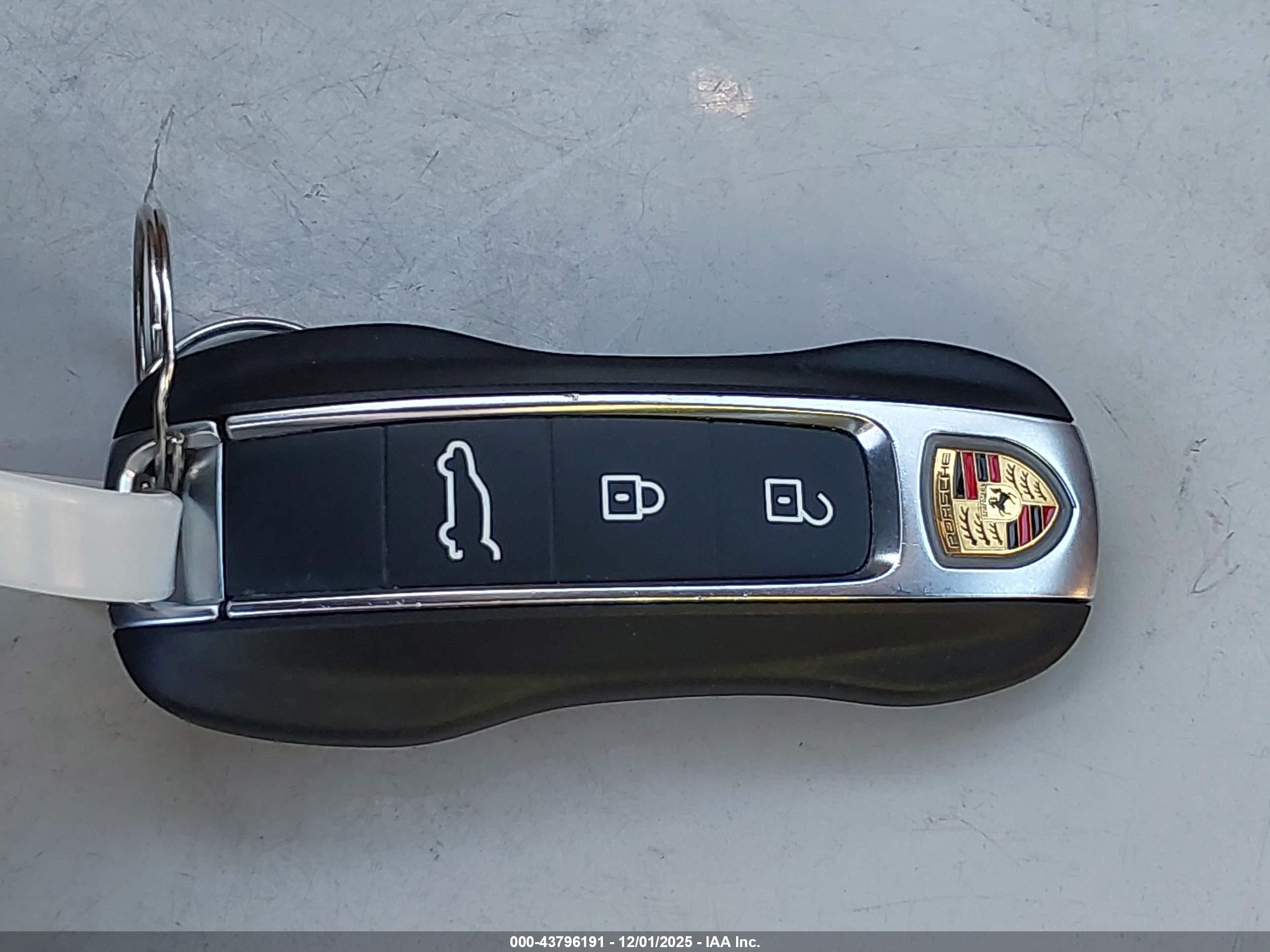 PORSCHE CAYENNE image 11