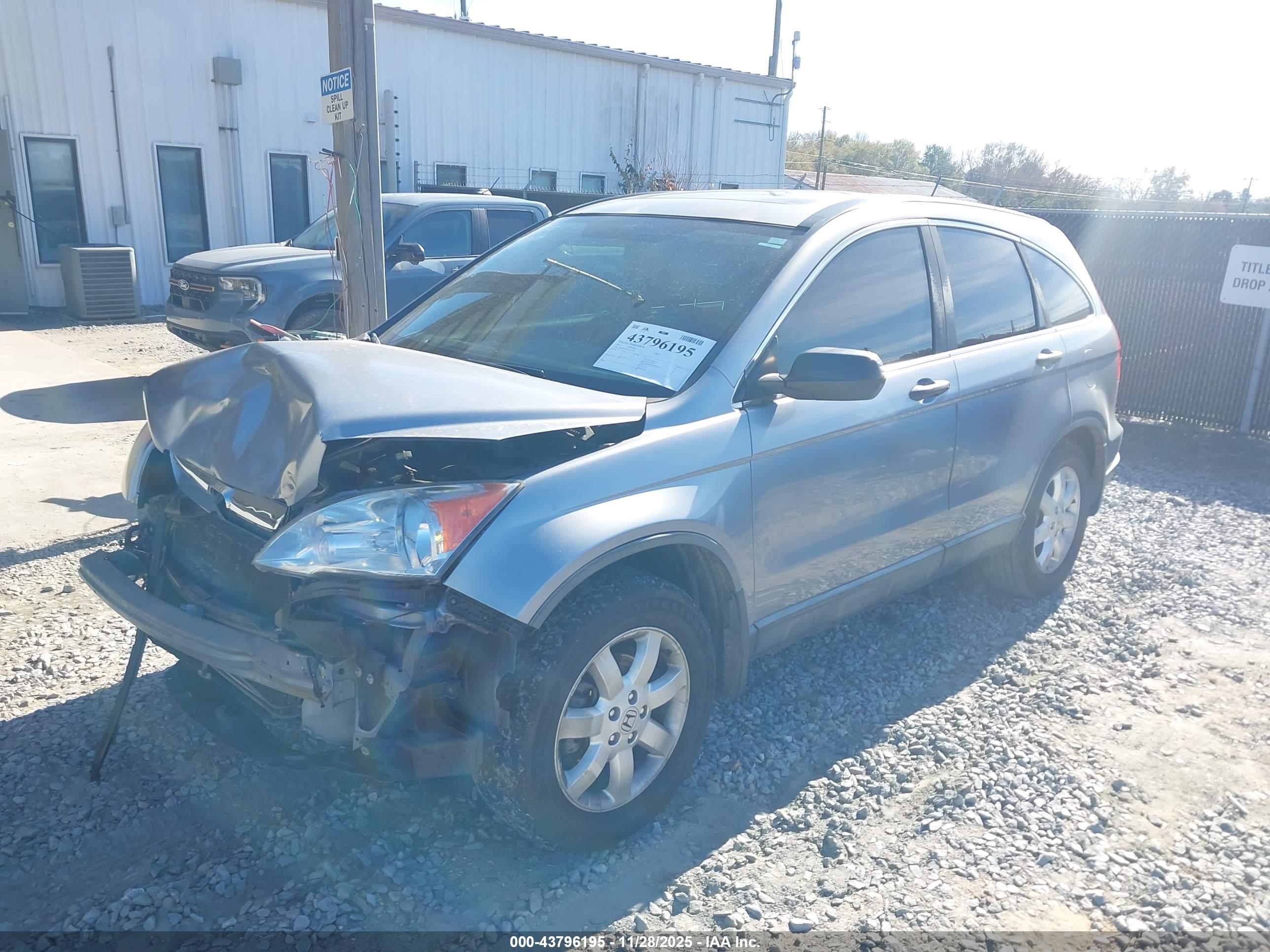 HONDA CR-V image 2