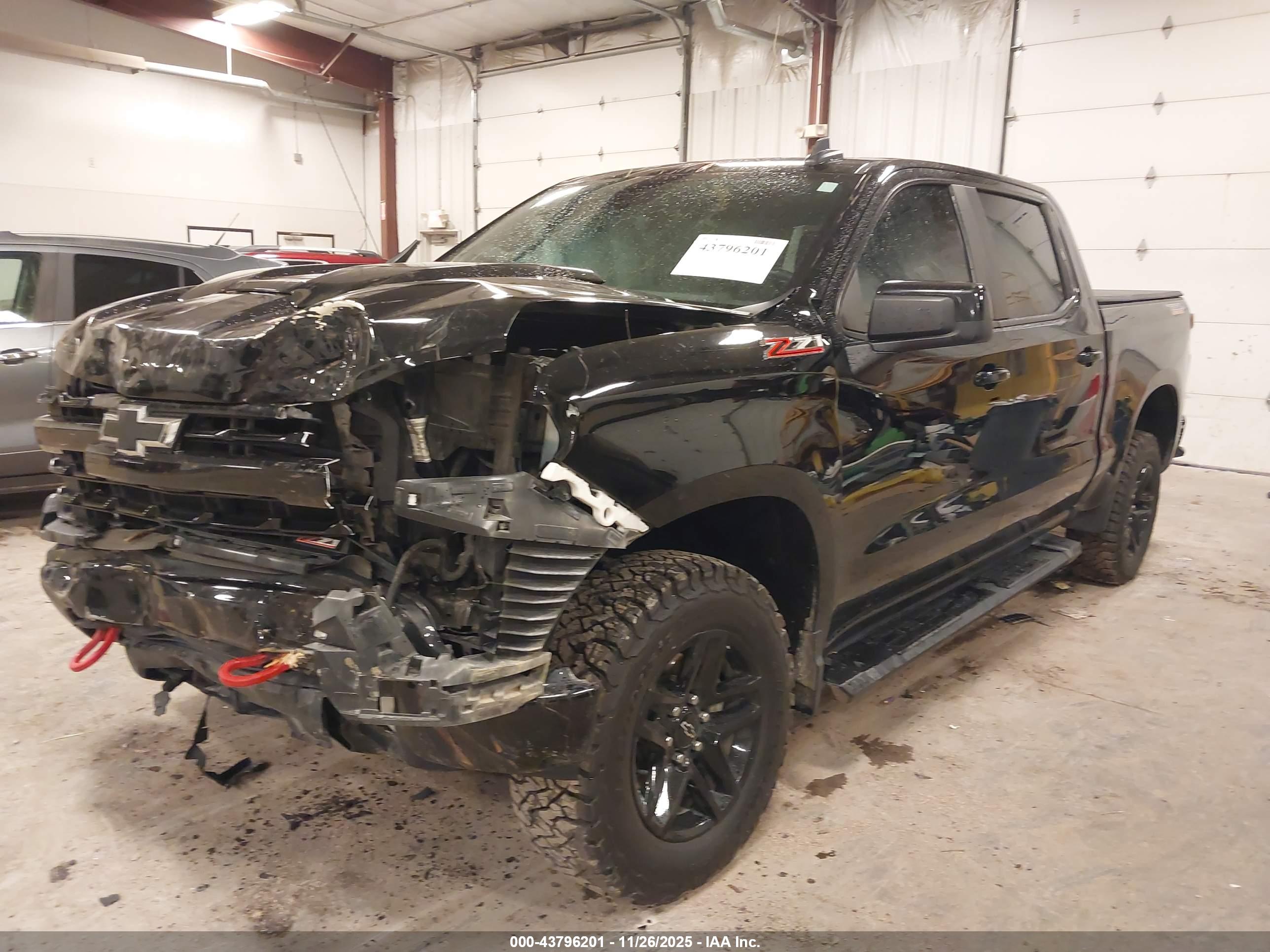 CHEVROLET SILVERADO image 2