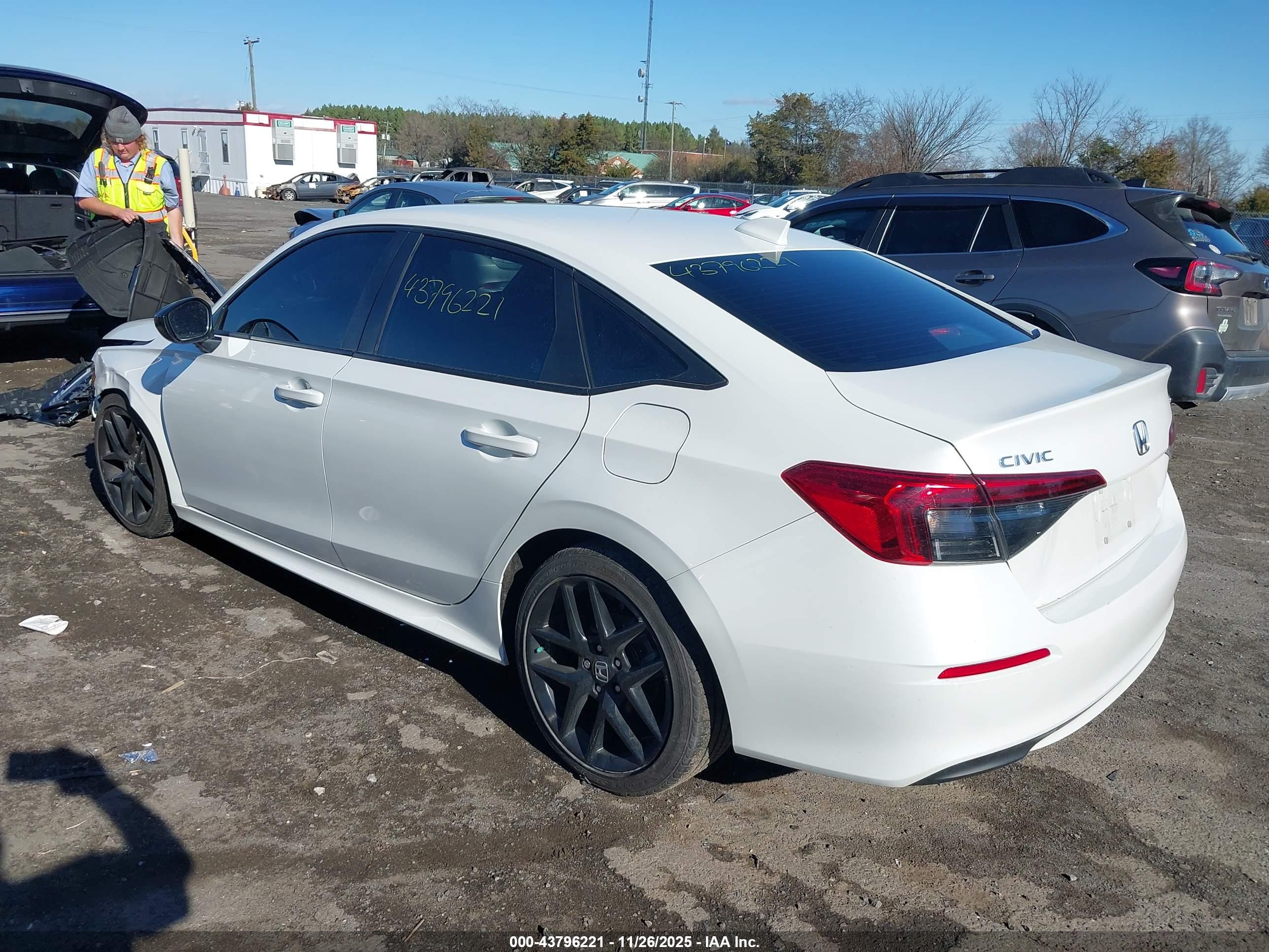 HONDA CIVIC image 3