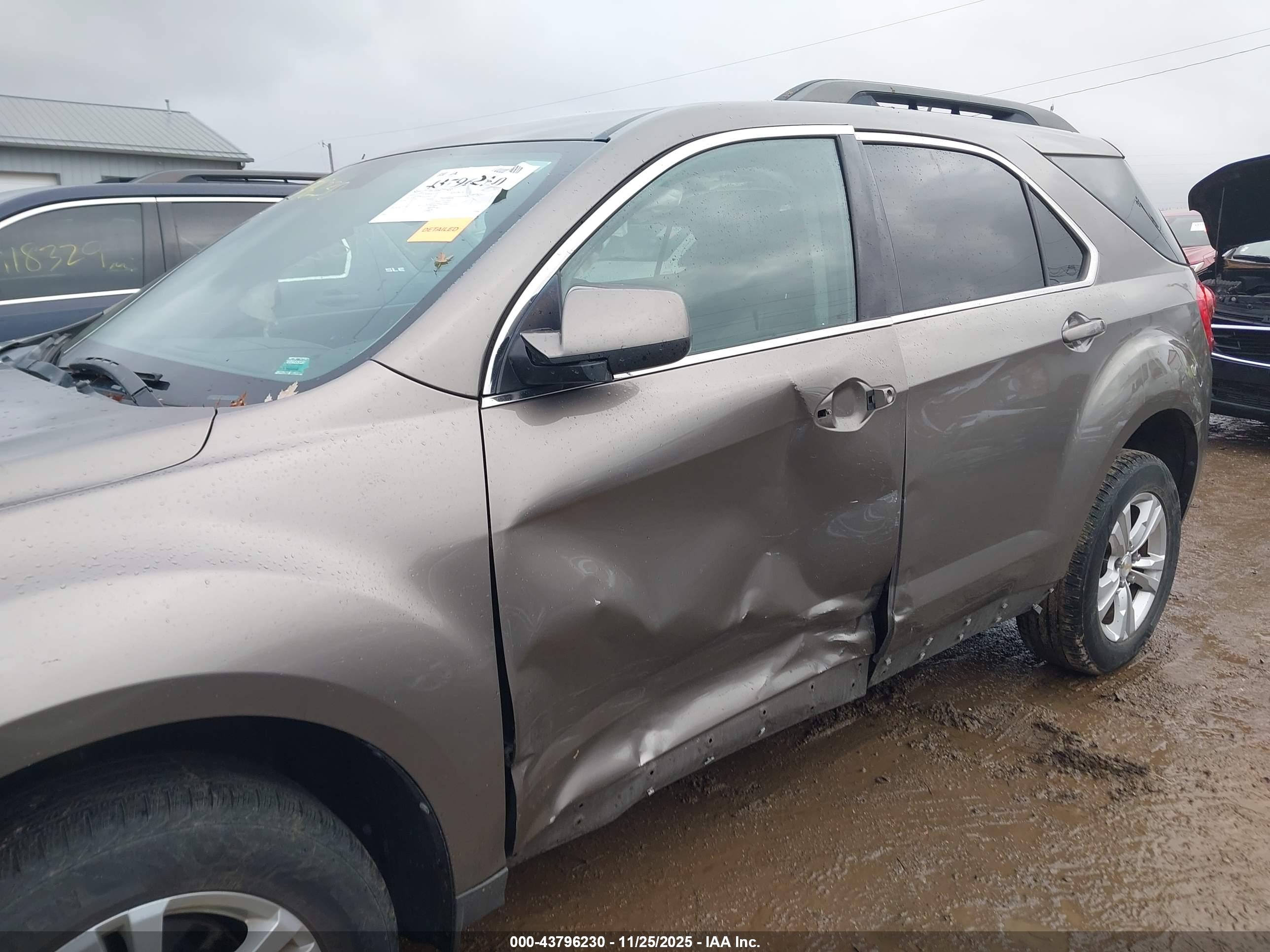CHEVROLET EQUINOX image 6