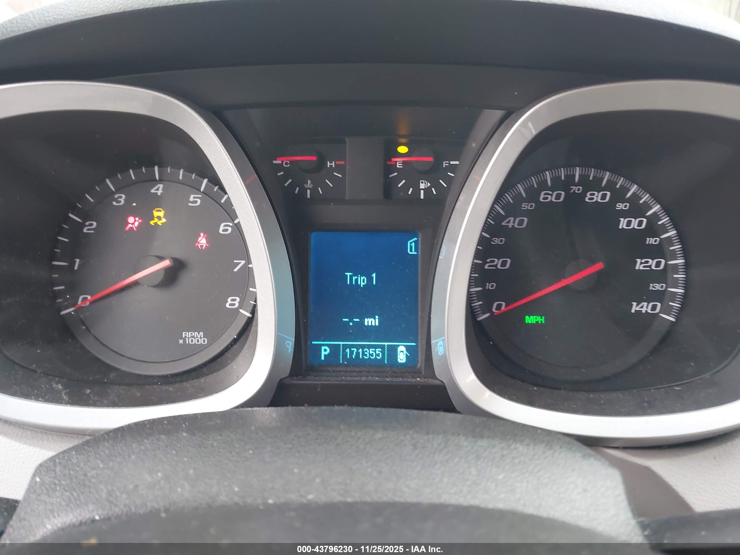 CHEVROLET EQUINOX image 7