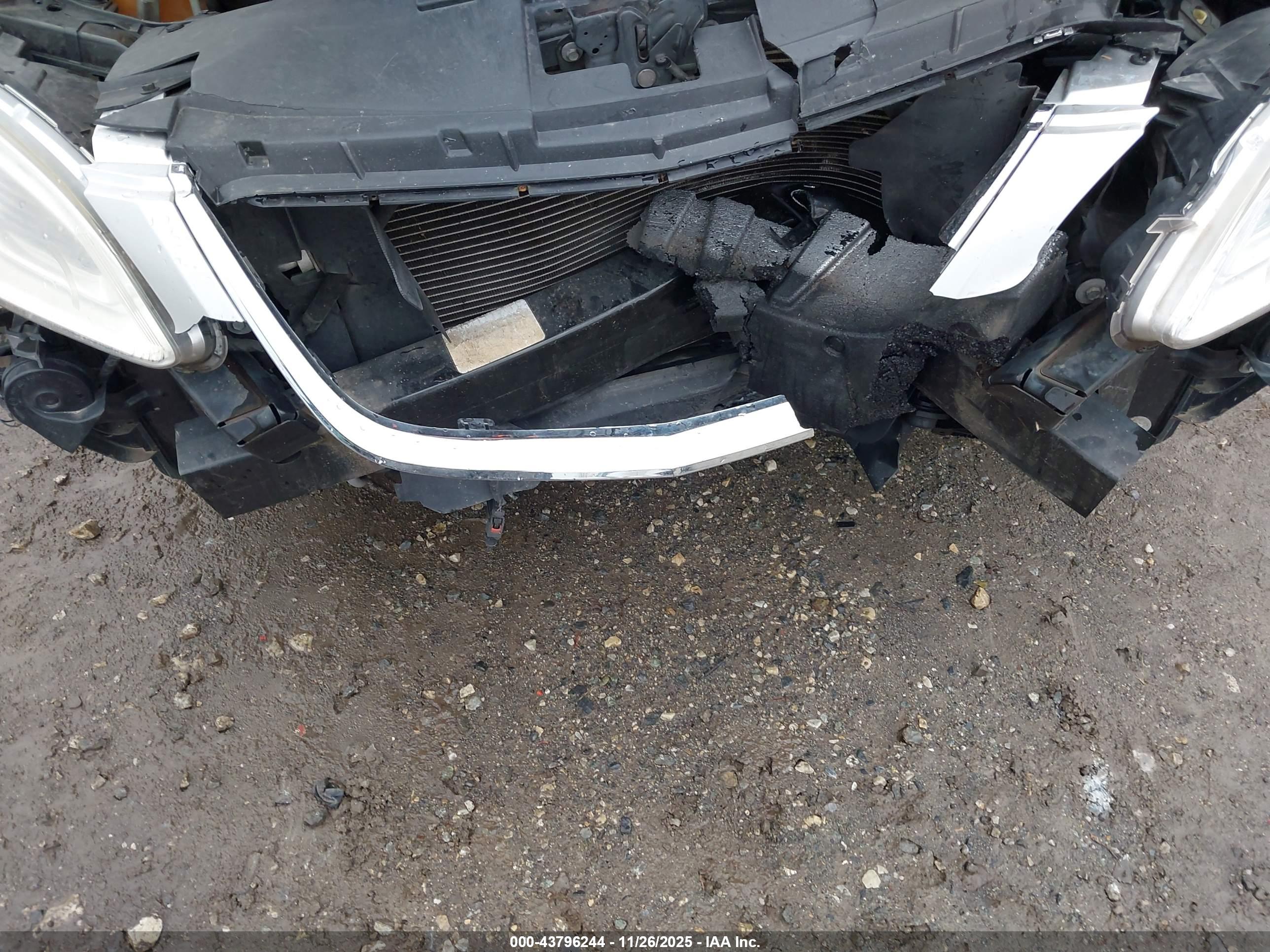 CHRYSLER 200 image 6