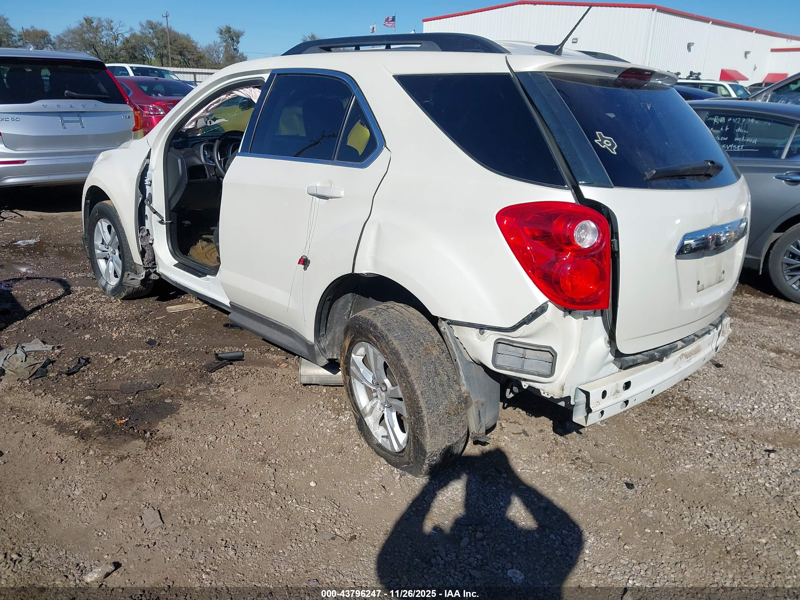 CHEVROLET EQUINOX image 3