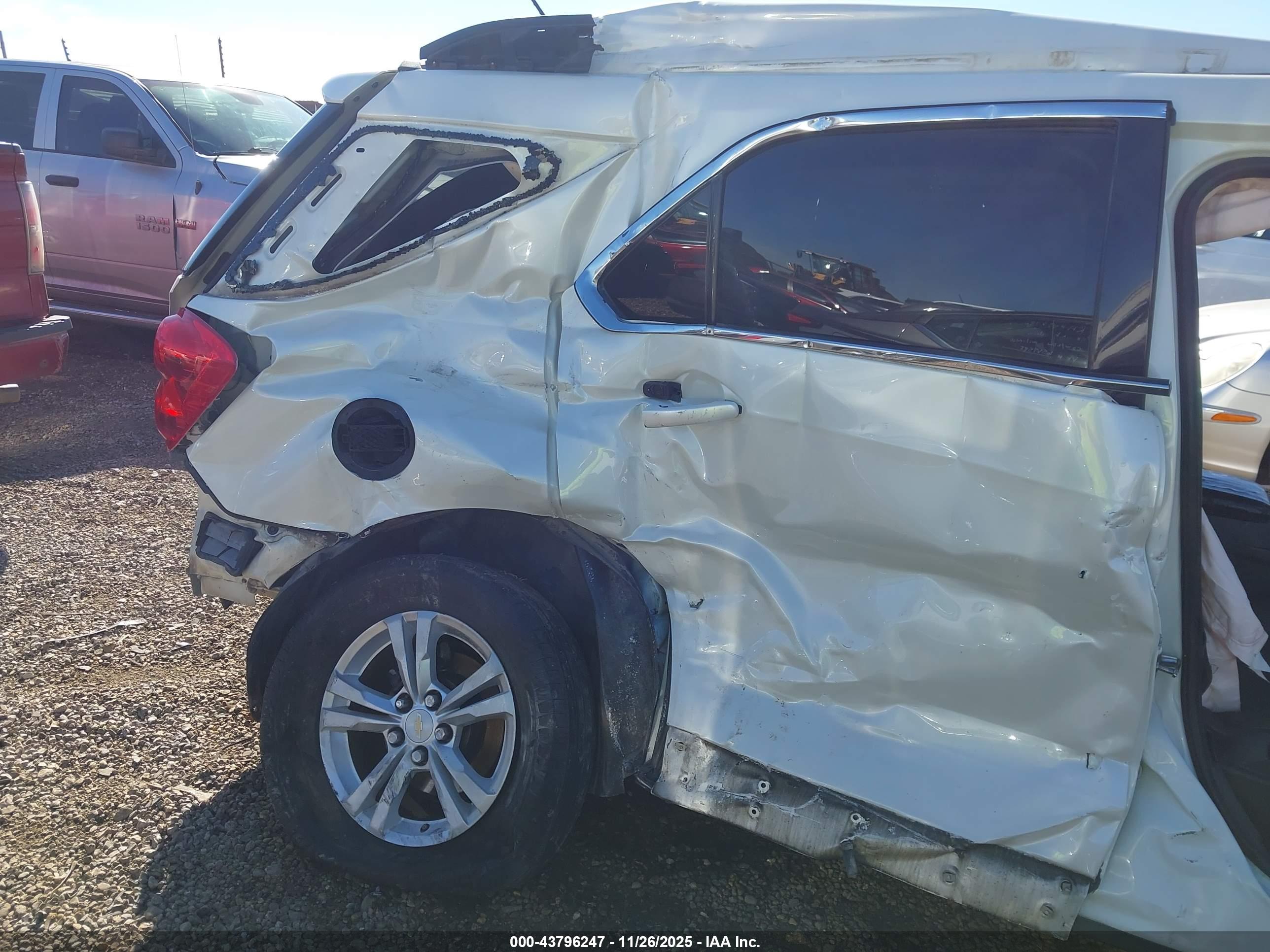 CHEVROLET EQUINOX image 6