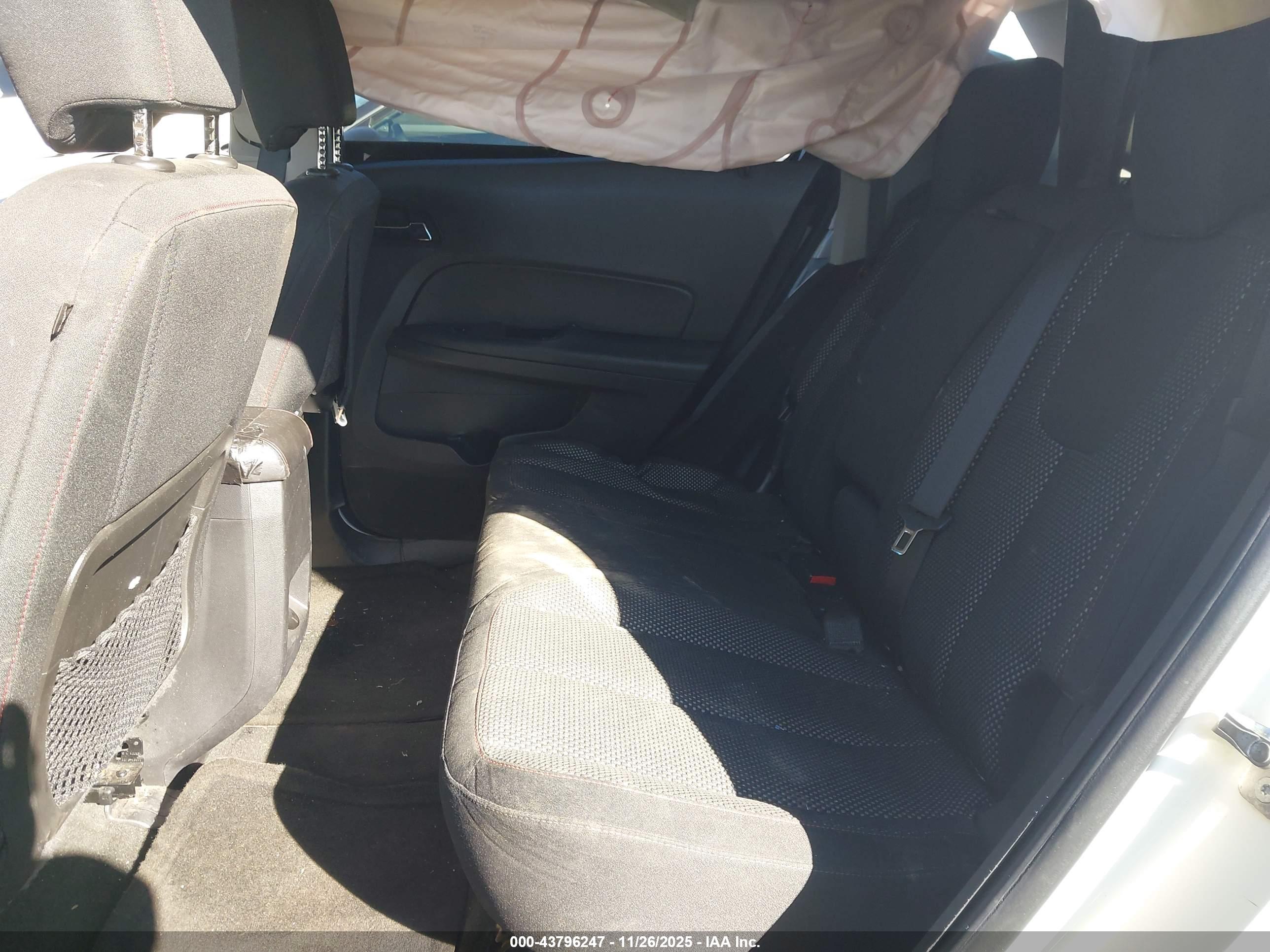 CHEVROLET EQUINOX image 8