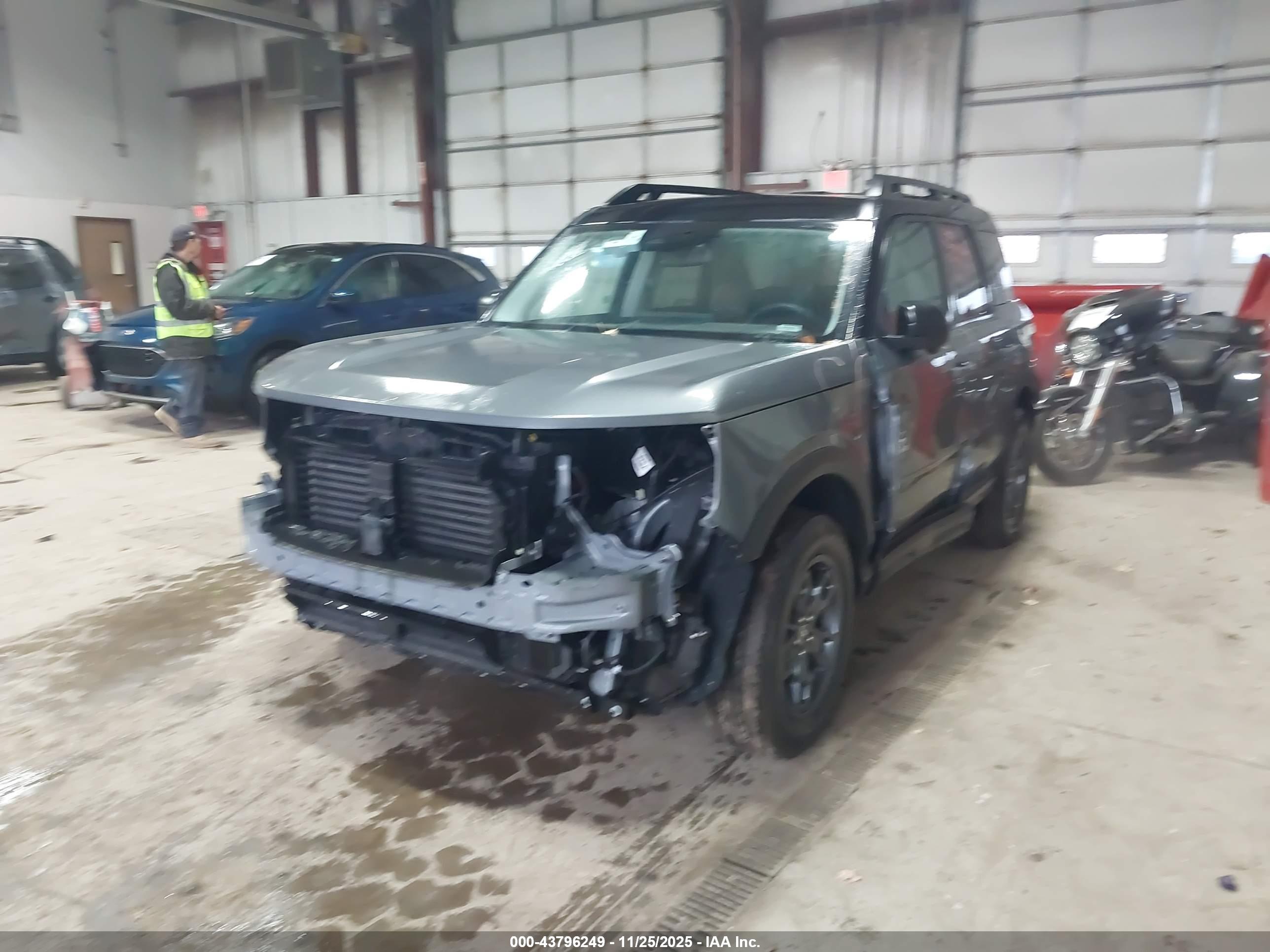 FORD BRONCO image 6