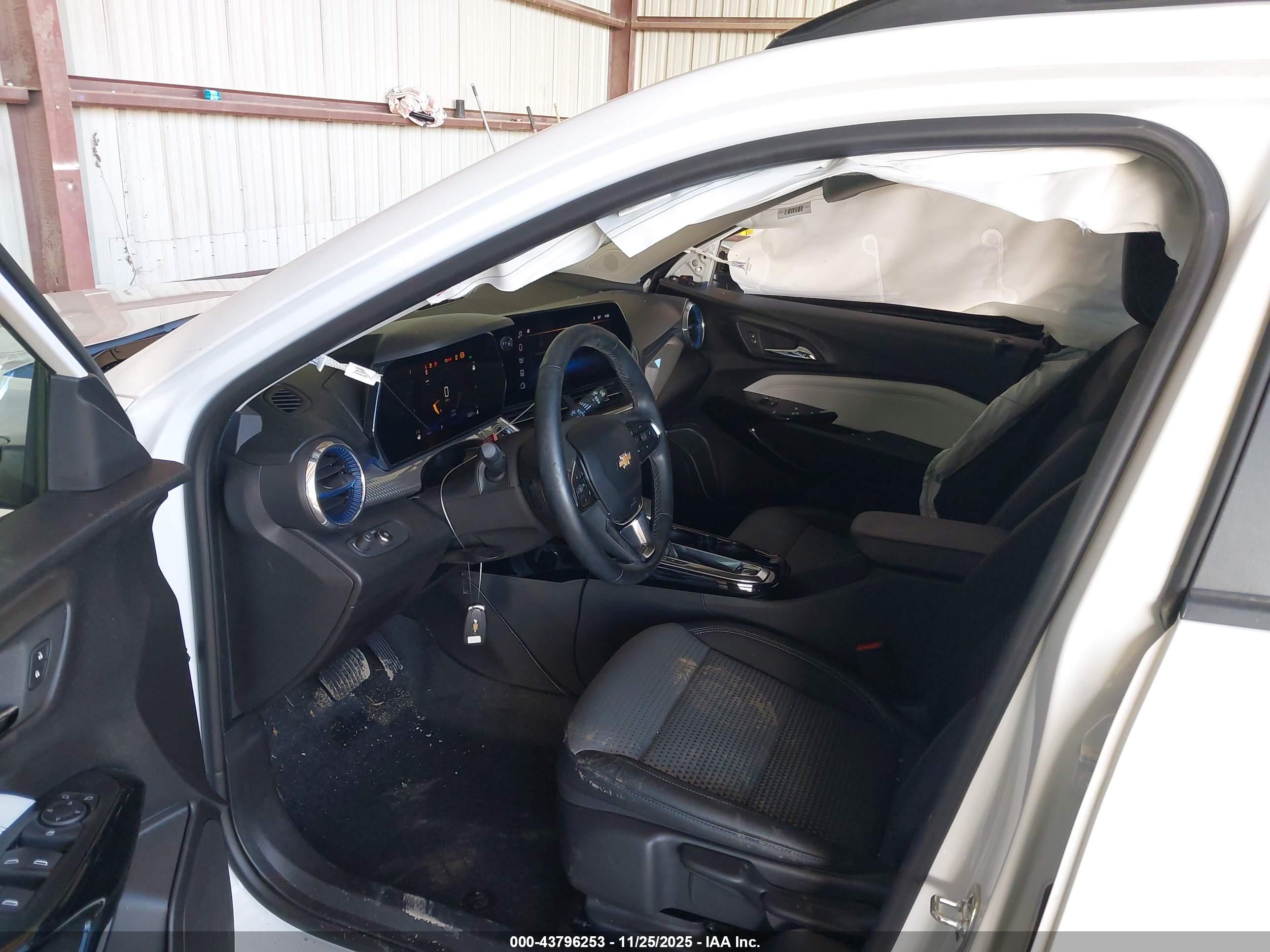 CHEVROLET TRAX image 5