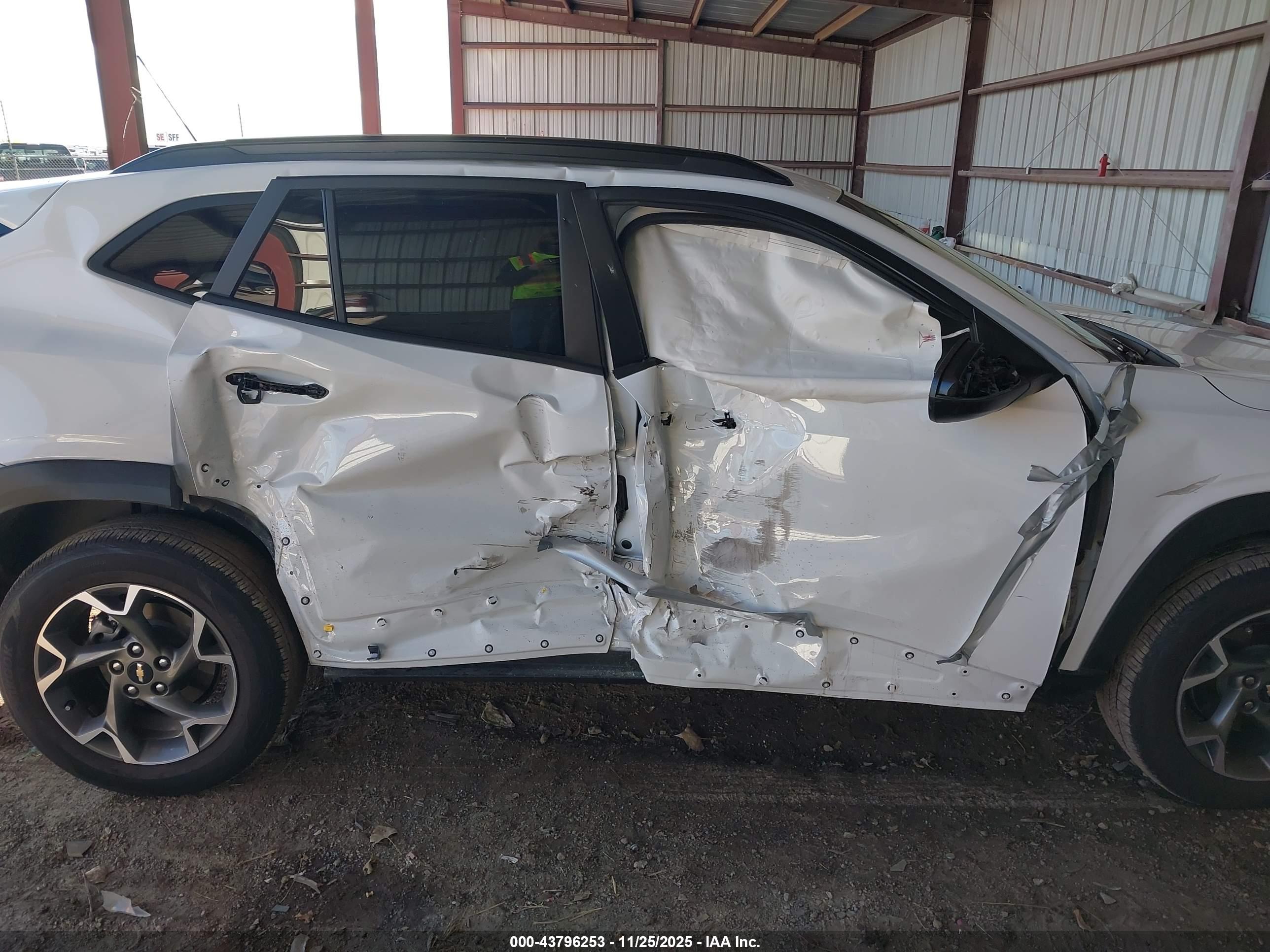 CHEVROLET TRAX image 6