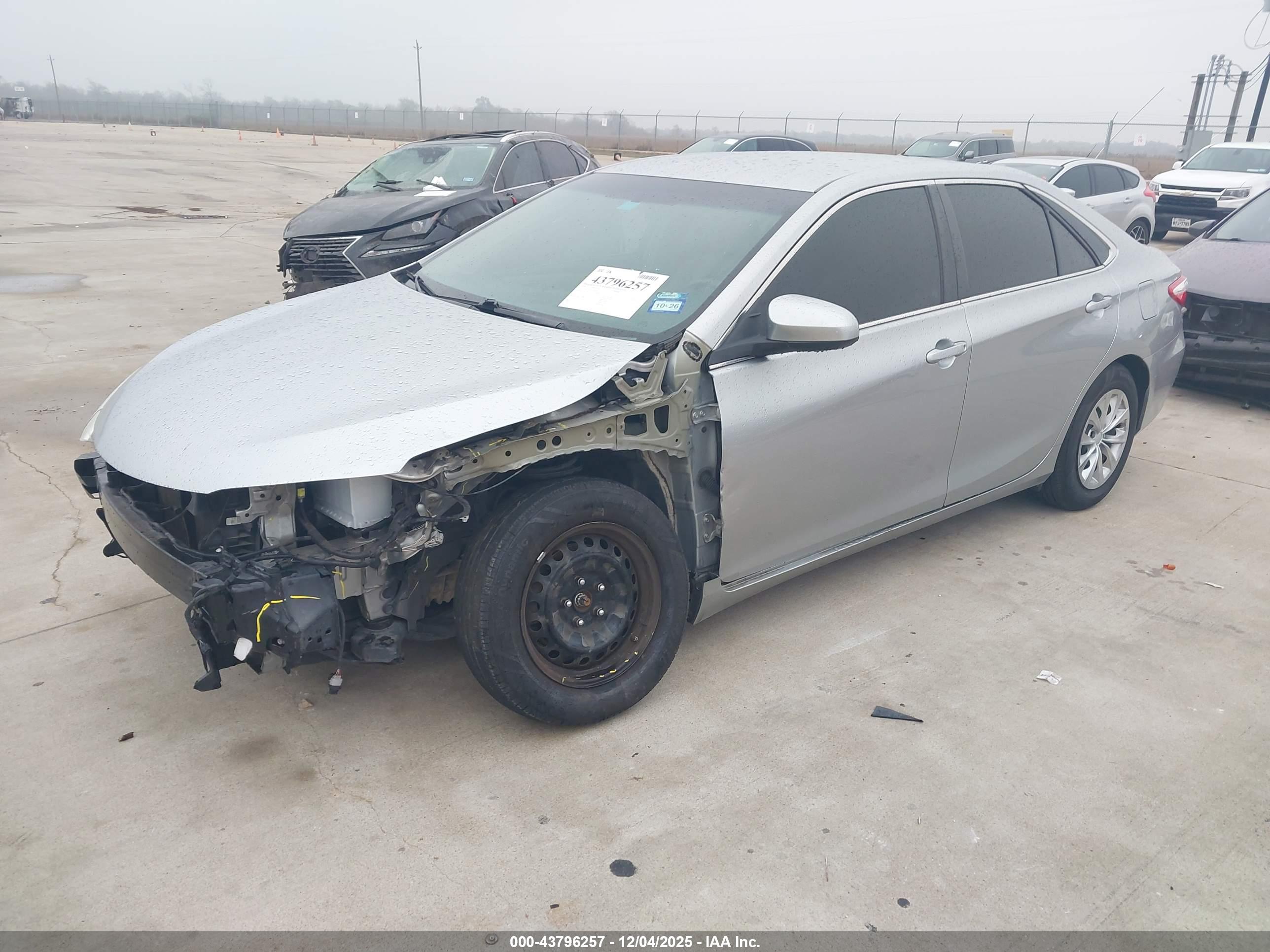 TOYOTA CAMRY image 2