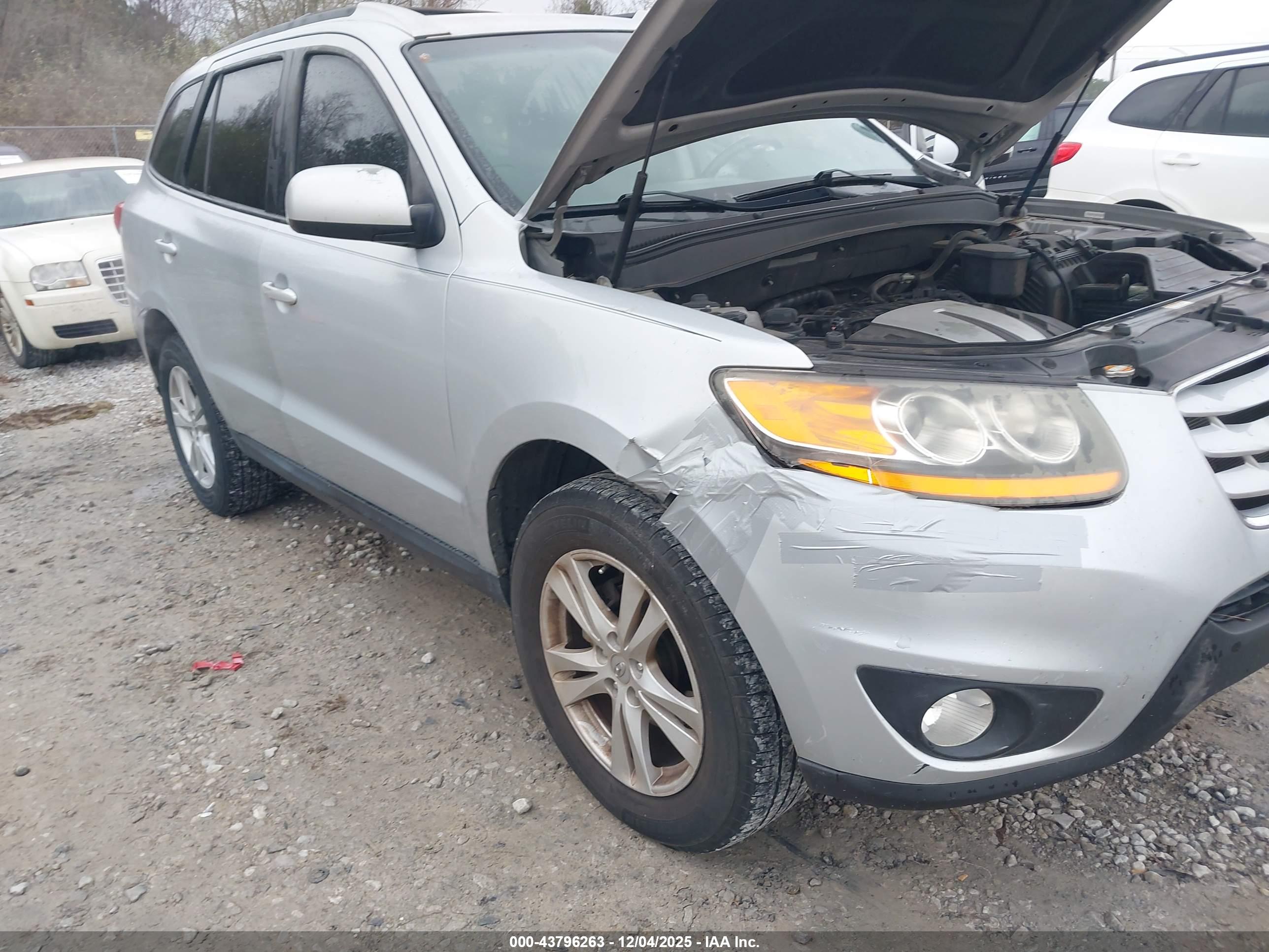 HYUNDAI SANTA image 6