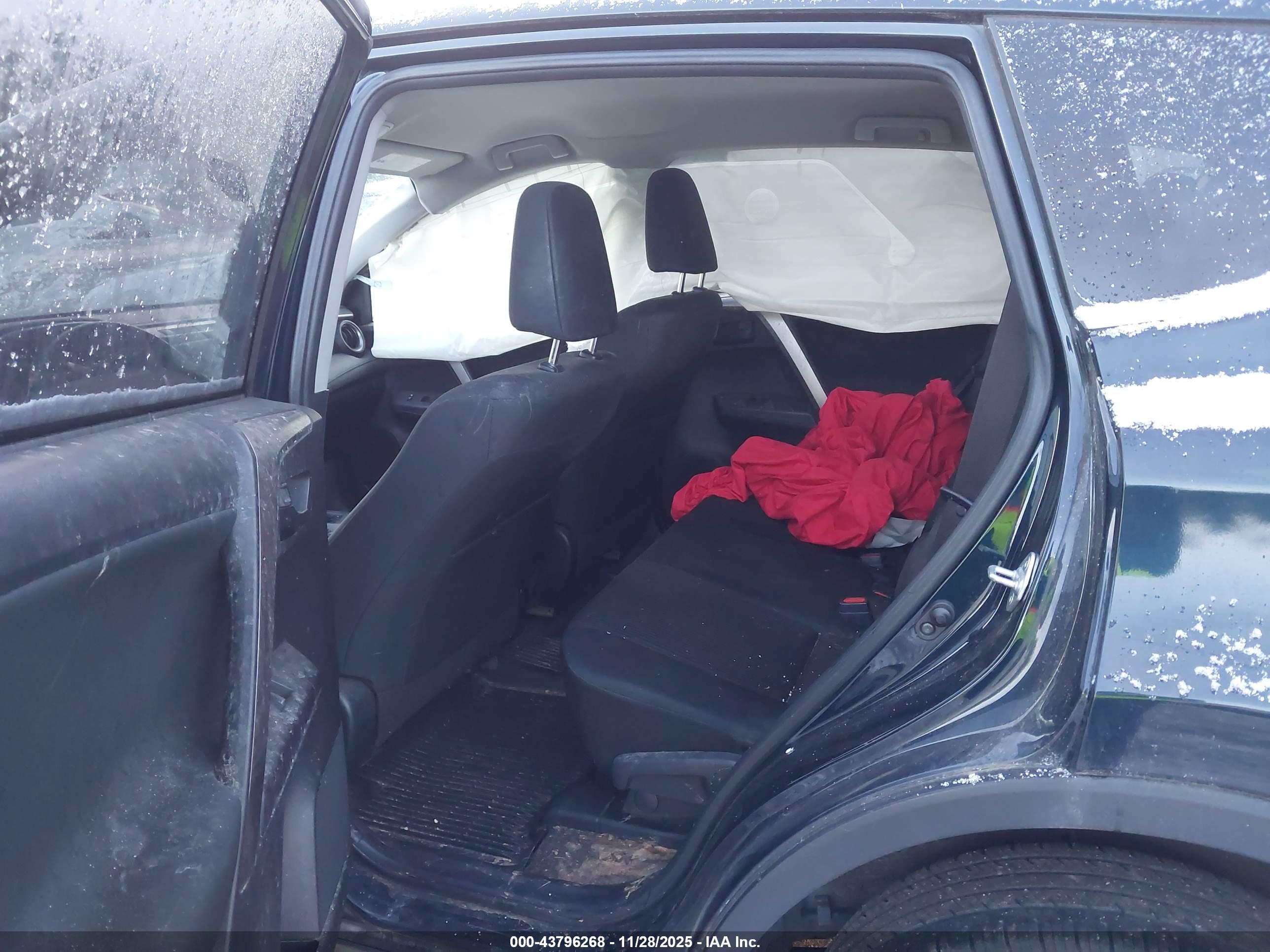 TOYOTA RAV4 image 8