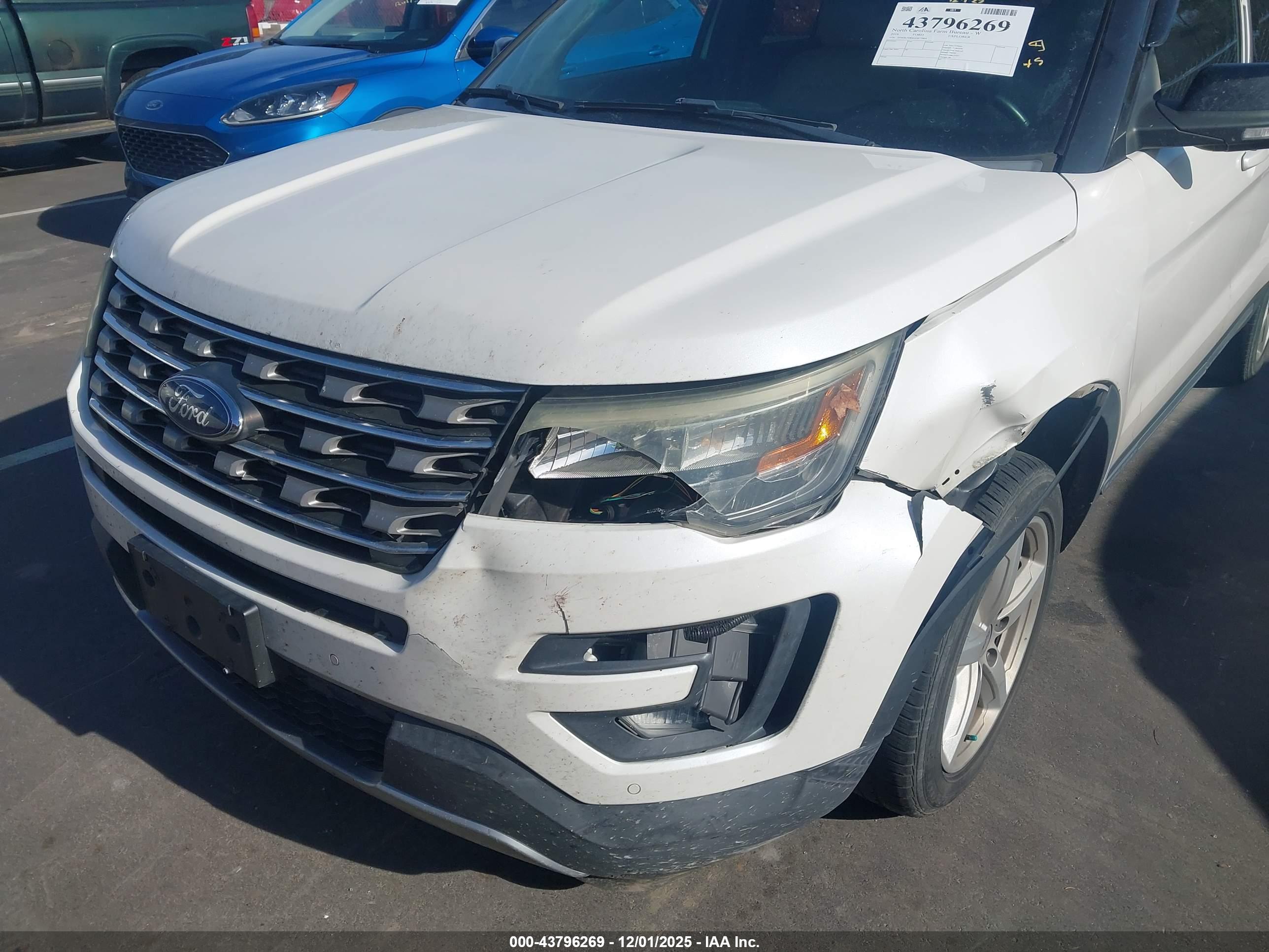 FORD EXPLORER image 6