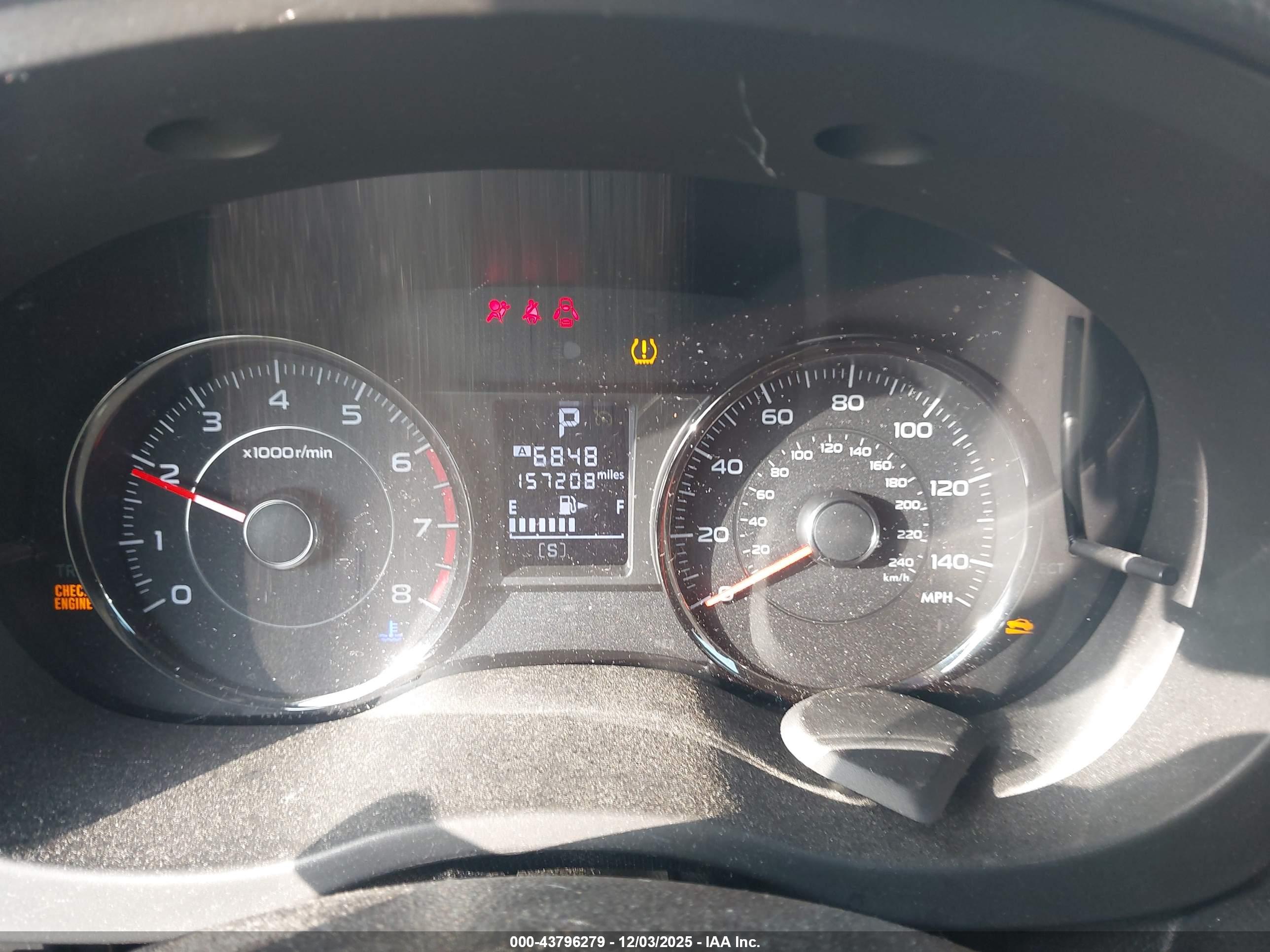 SUBARU FORESTER image 7
