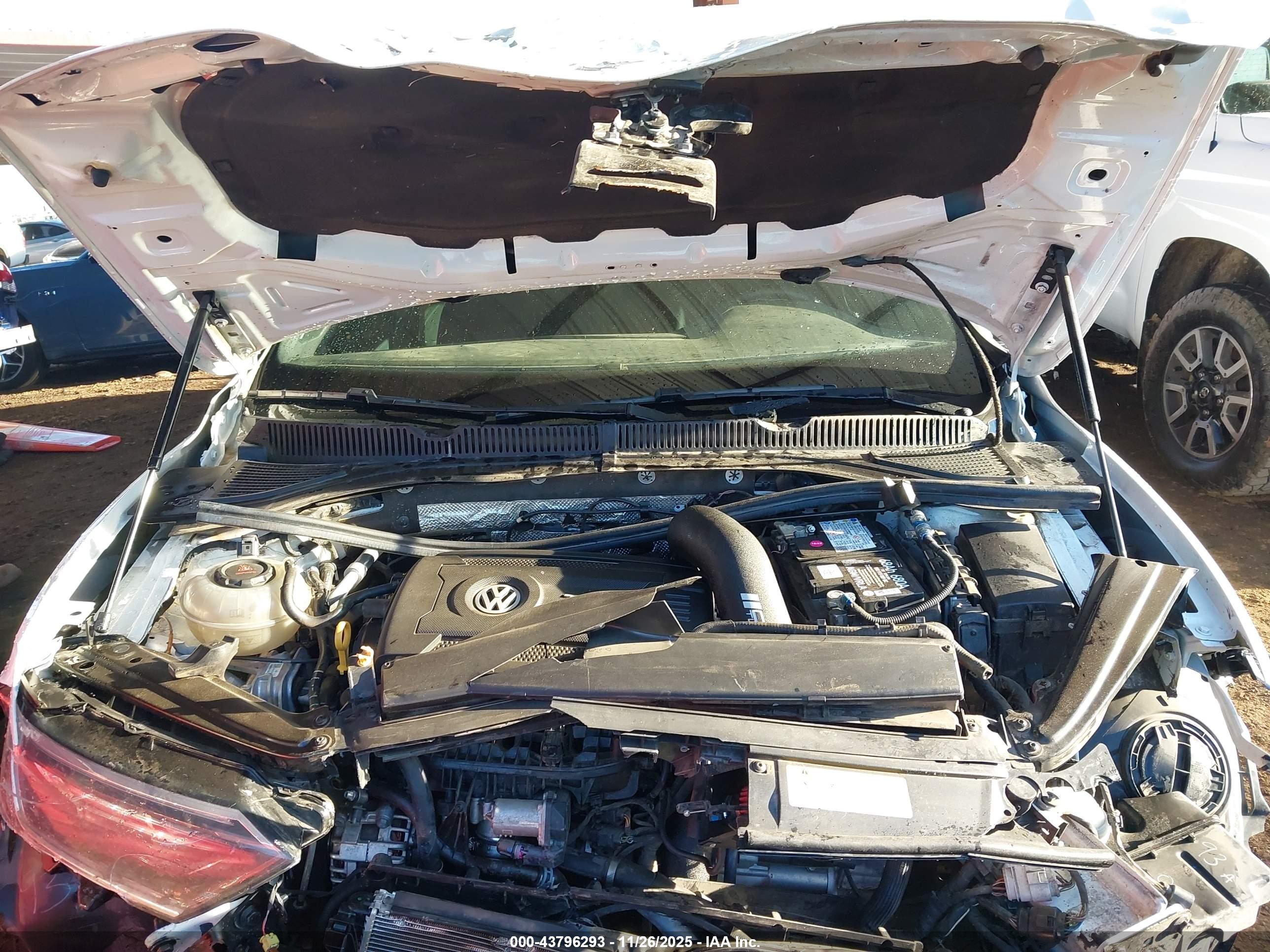VOLKSWAGEN JETTA image 10