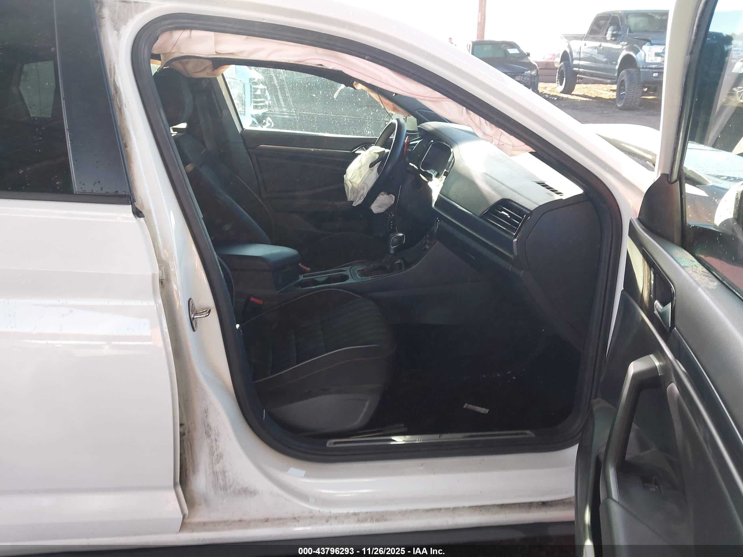 VOLKSWAGEN JETTA image 5