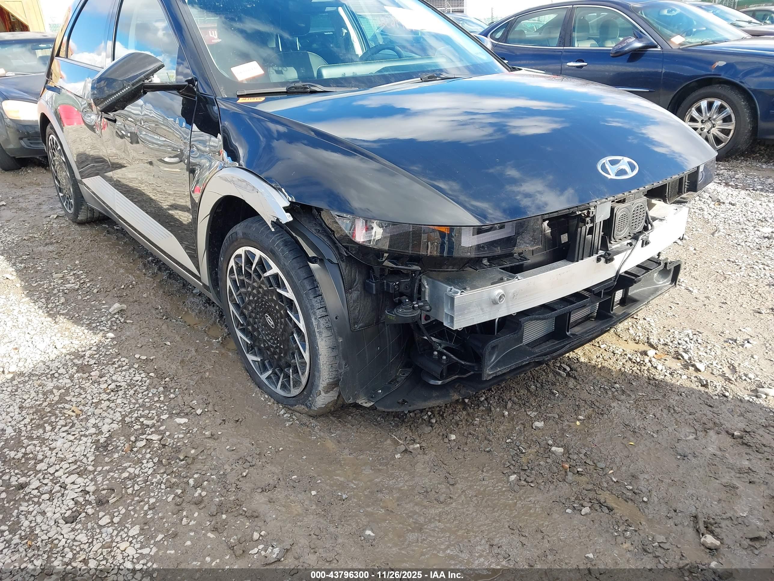 HYUNDAI IONIQ image 6