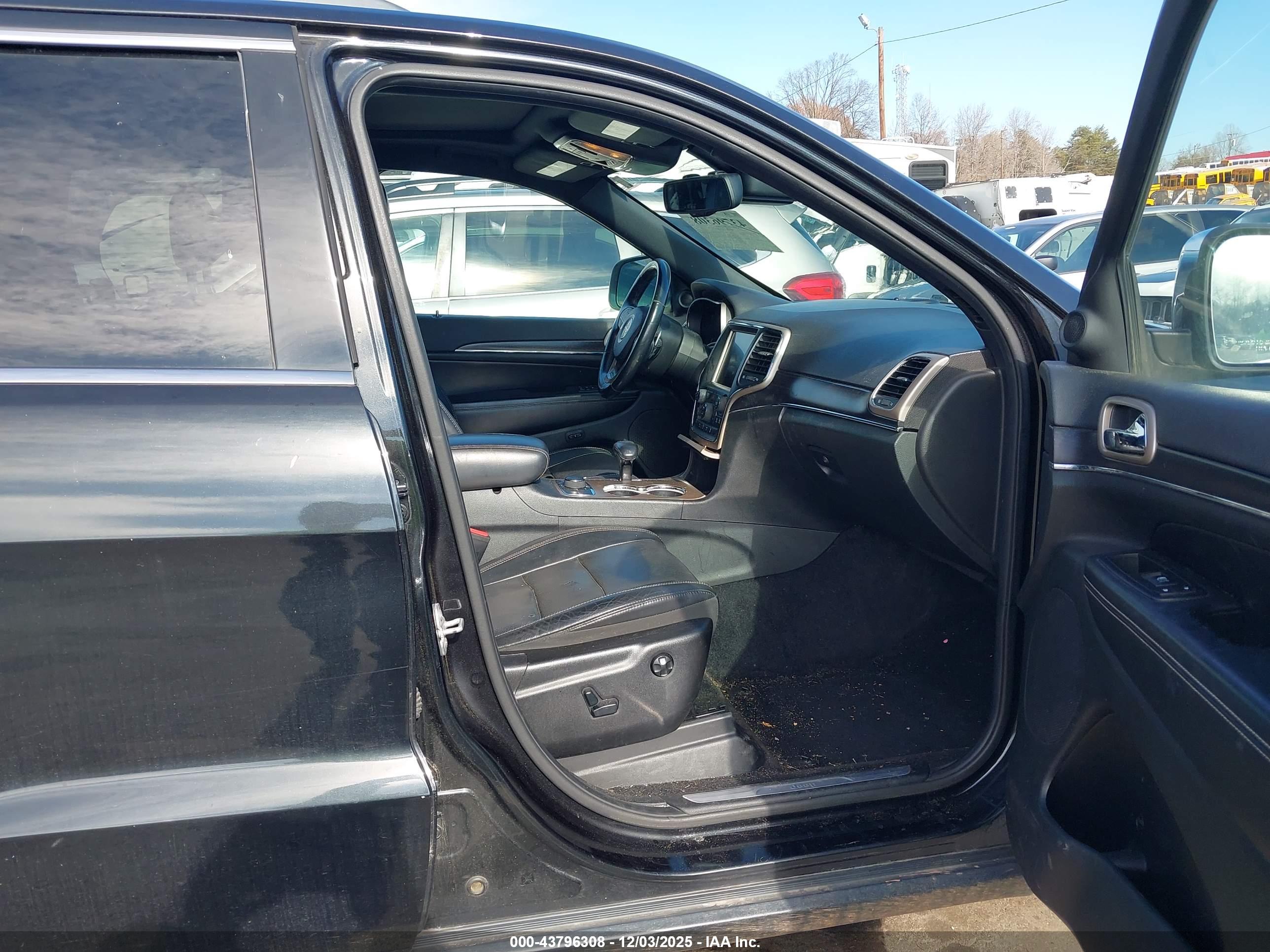 JEEP GRAND image 5