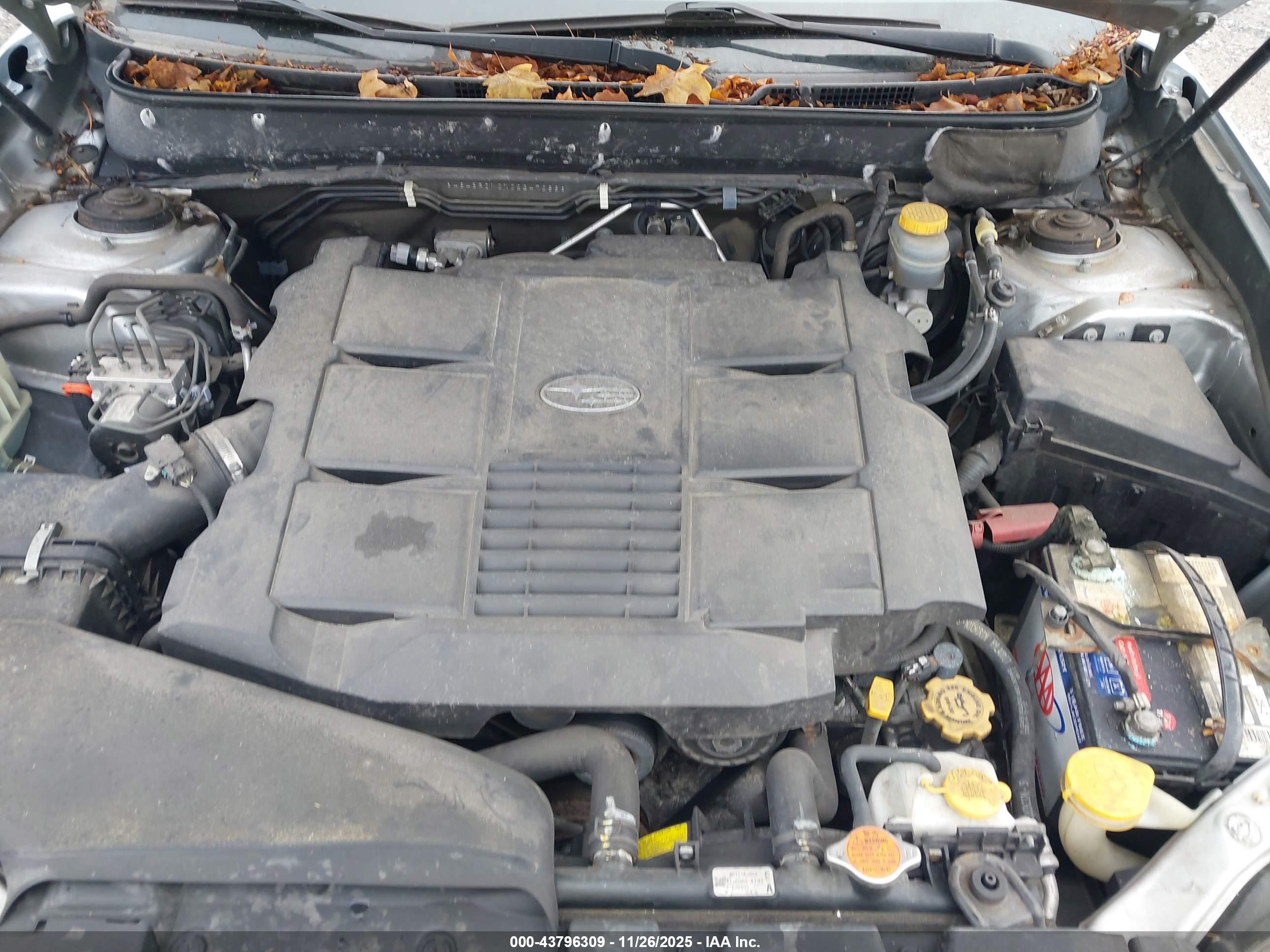 SUBARU OUTBACK image 10