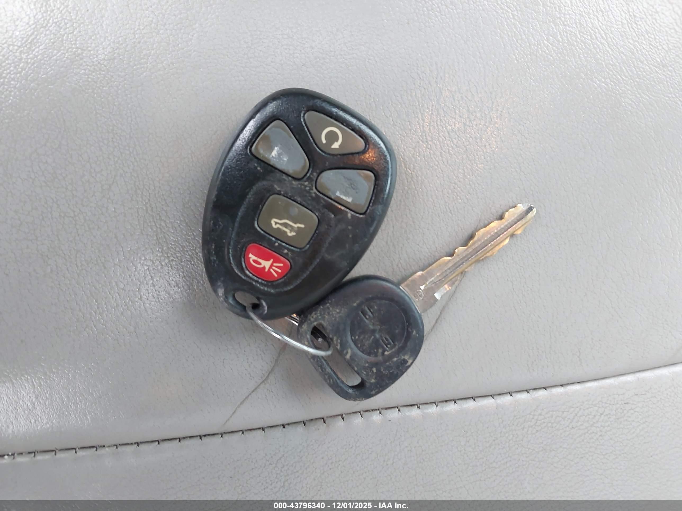 GMC ACADIA image 11