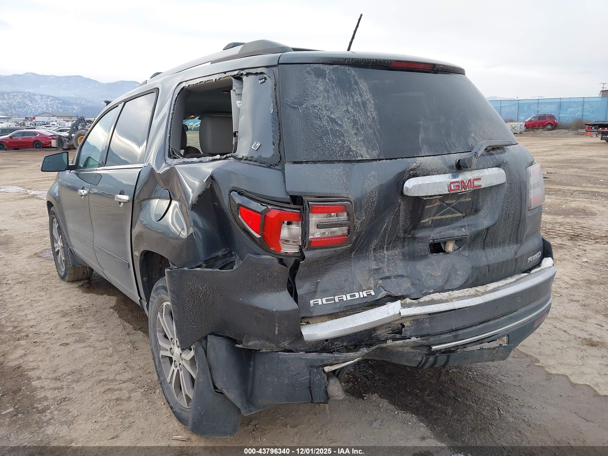 GMC ACADIA image 6