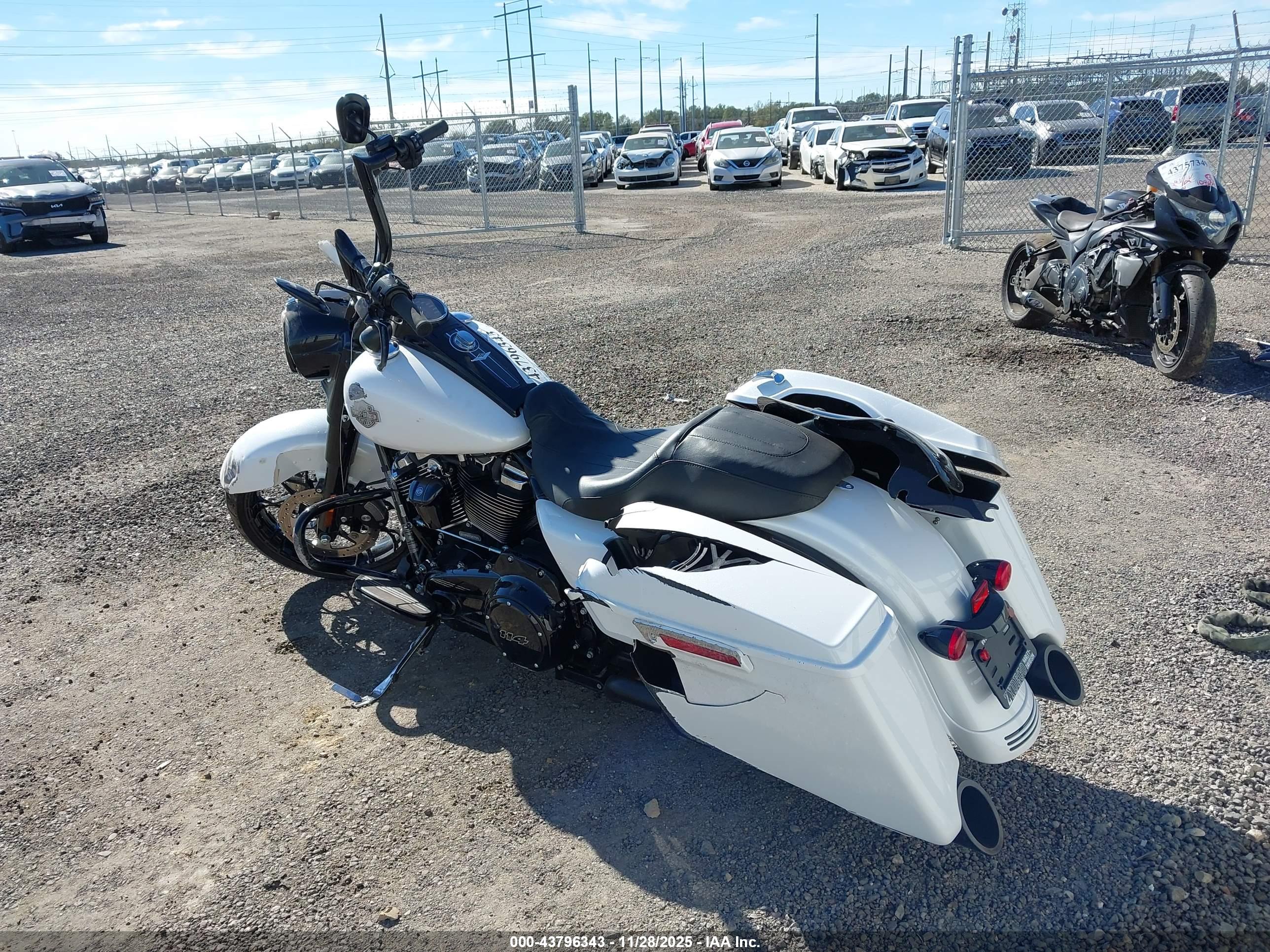 HARLEY-DAVIDSON FLHRXS image 3