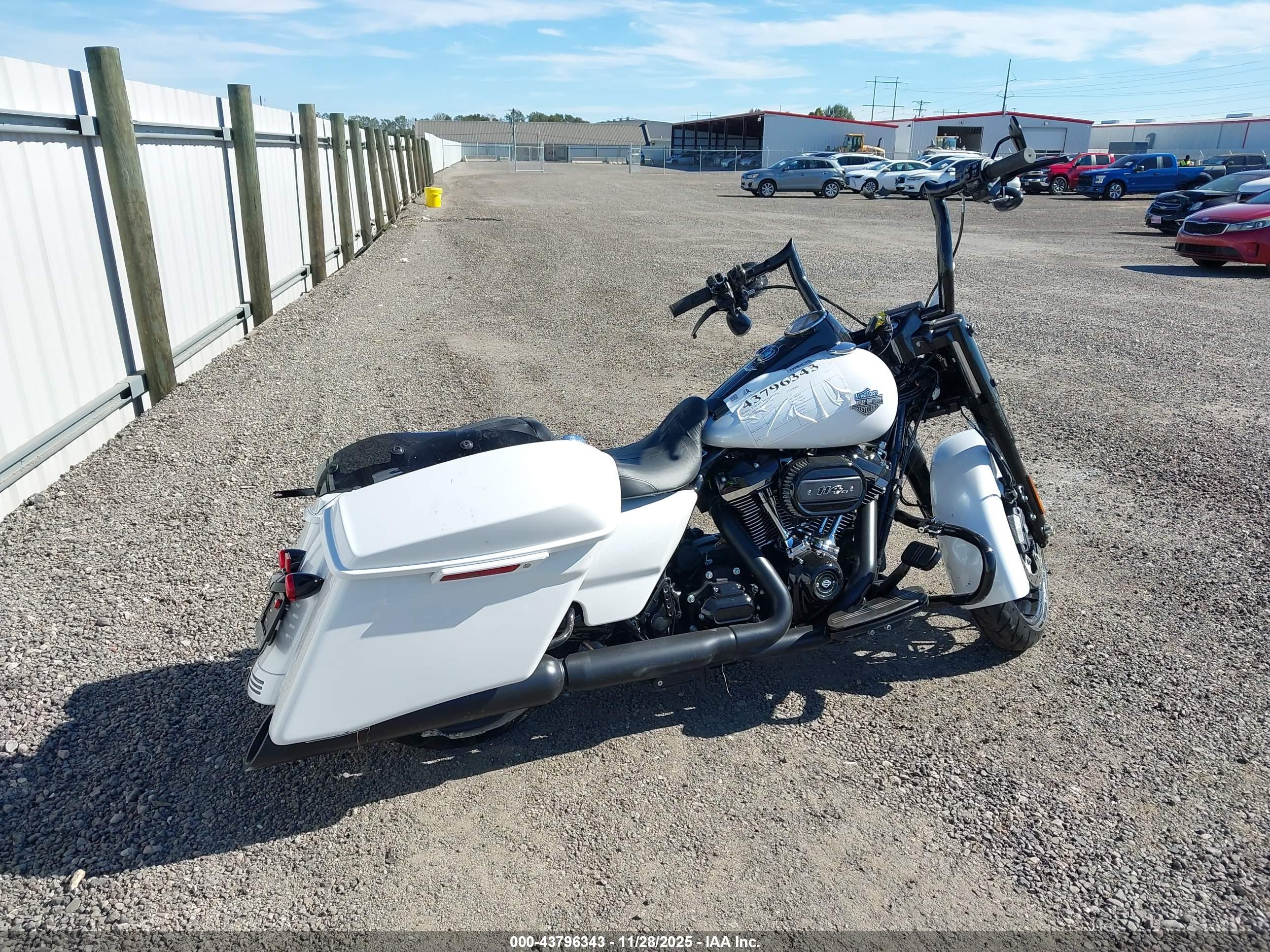 HARLEY-DAVIDSON FLHRXS image 4