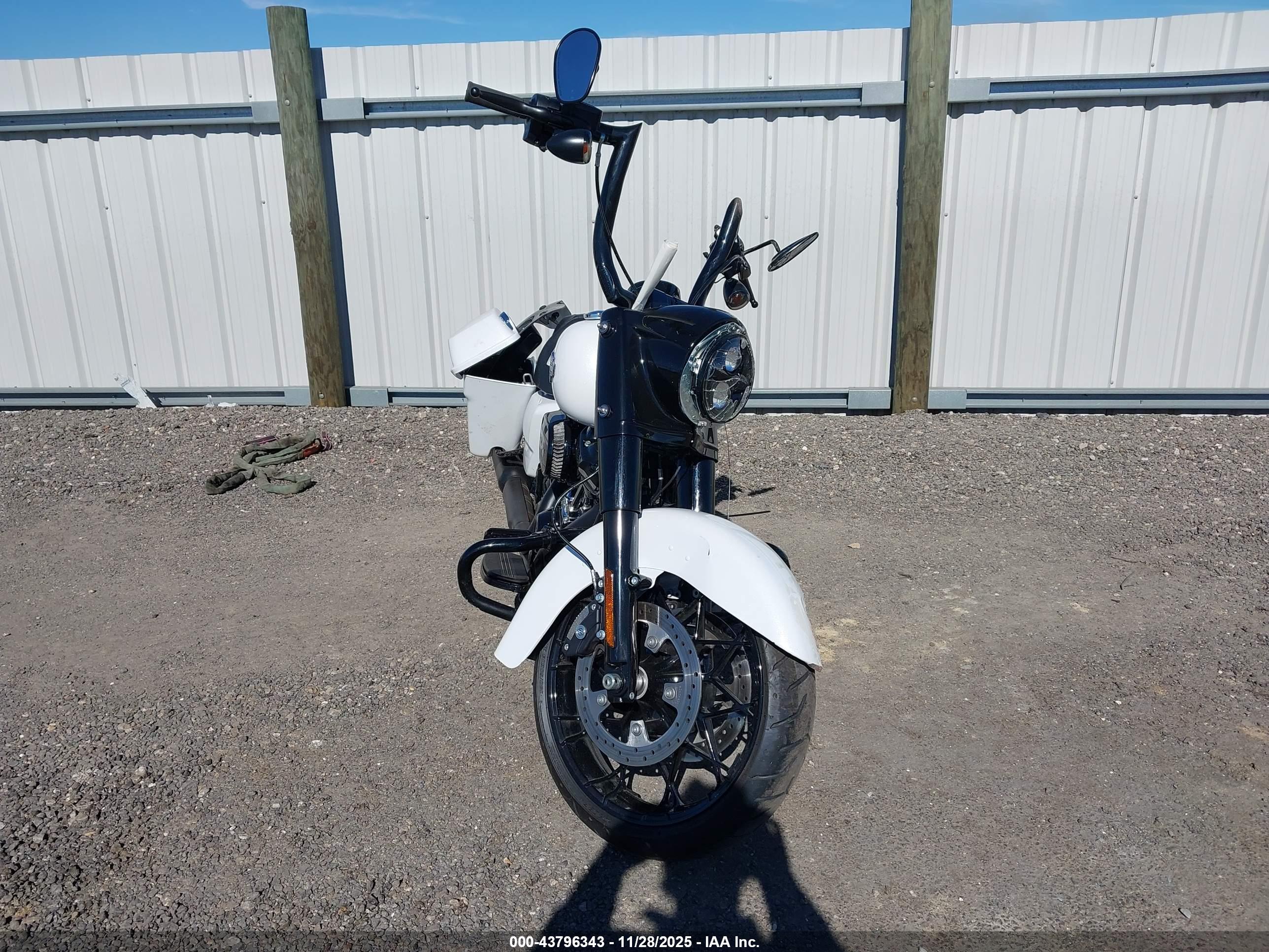 HARLEY-DAVIDSON FLHRXS image 5