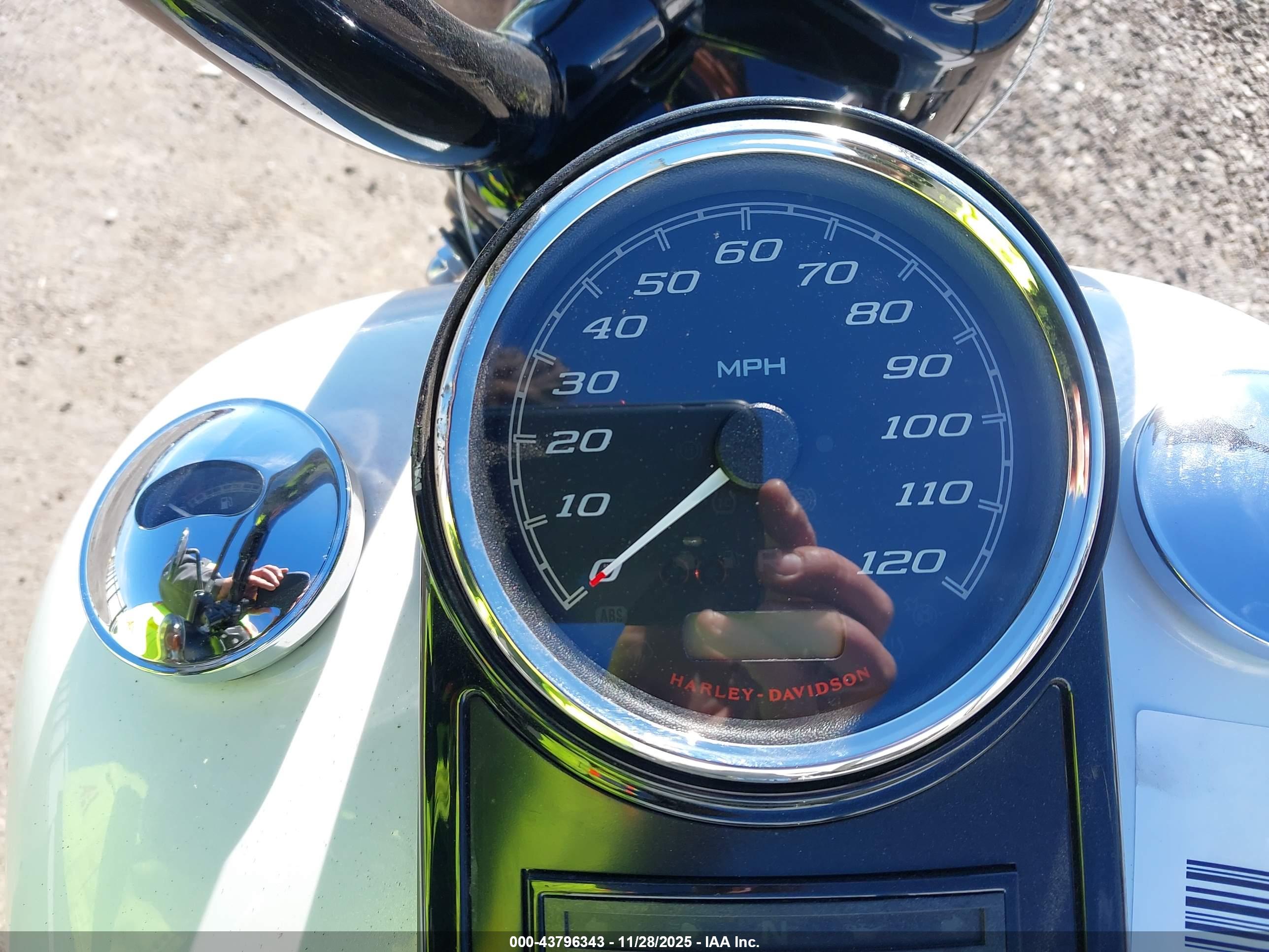 HARLEY-DAVIDSON FLHRXS image 7