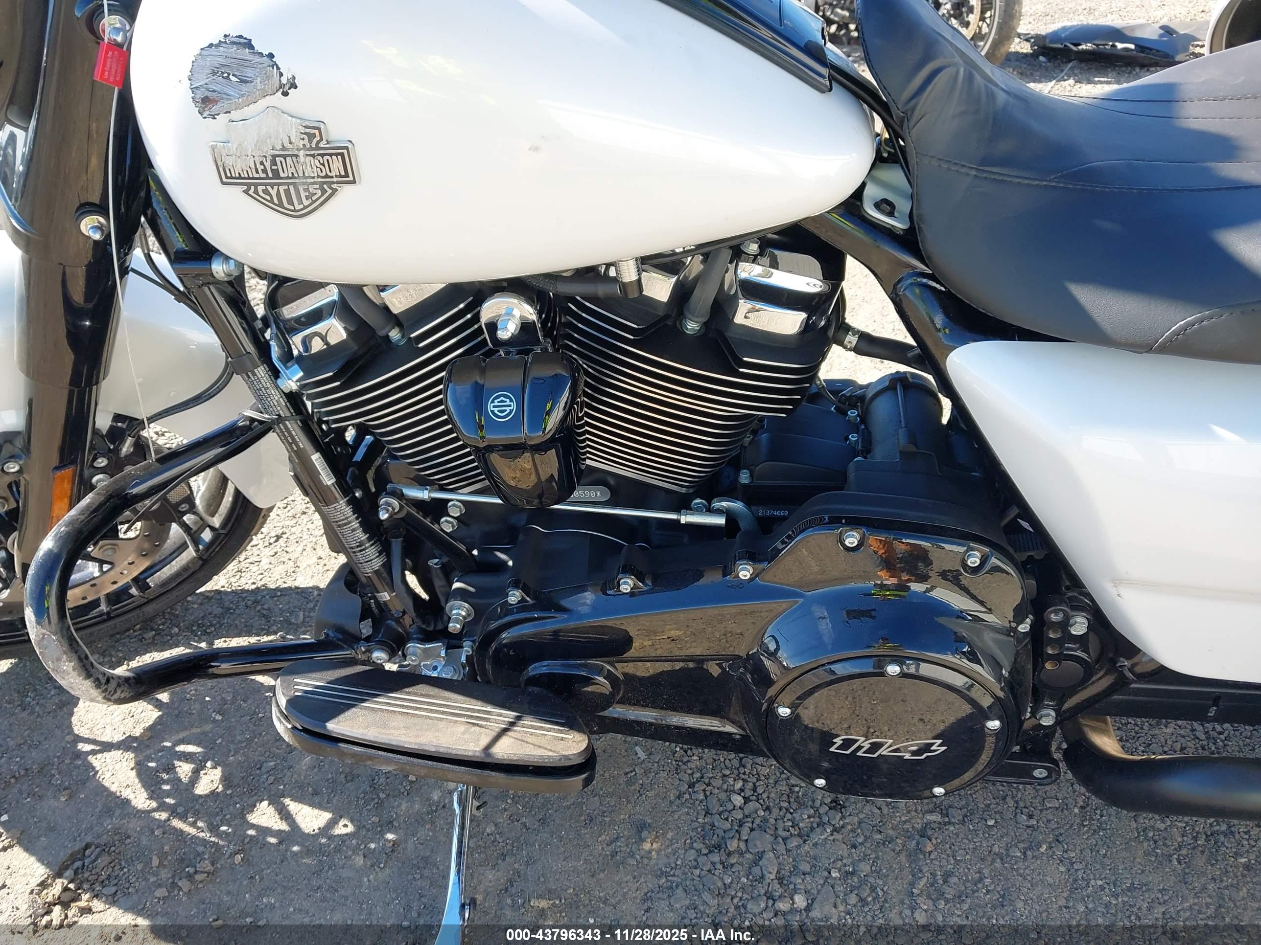 HARLEY-DAVIDSON FLHRXS image 9