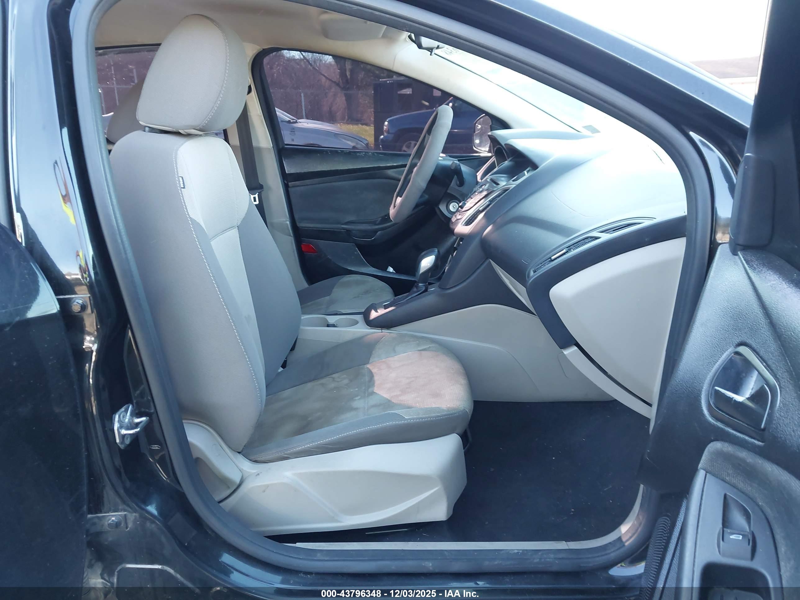 FORD FOCUS image 5