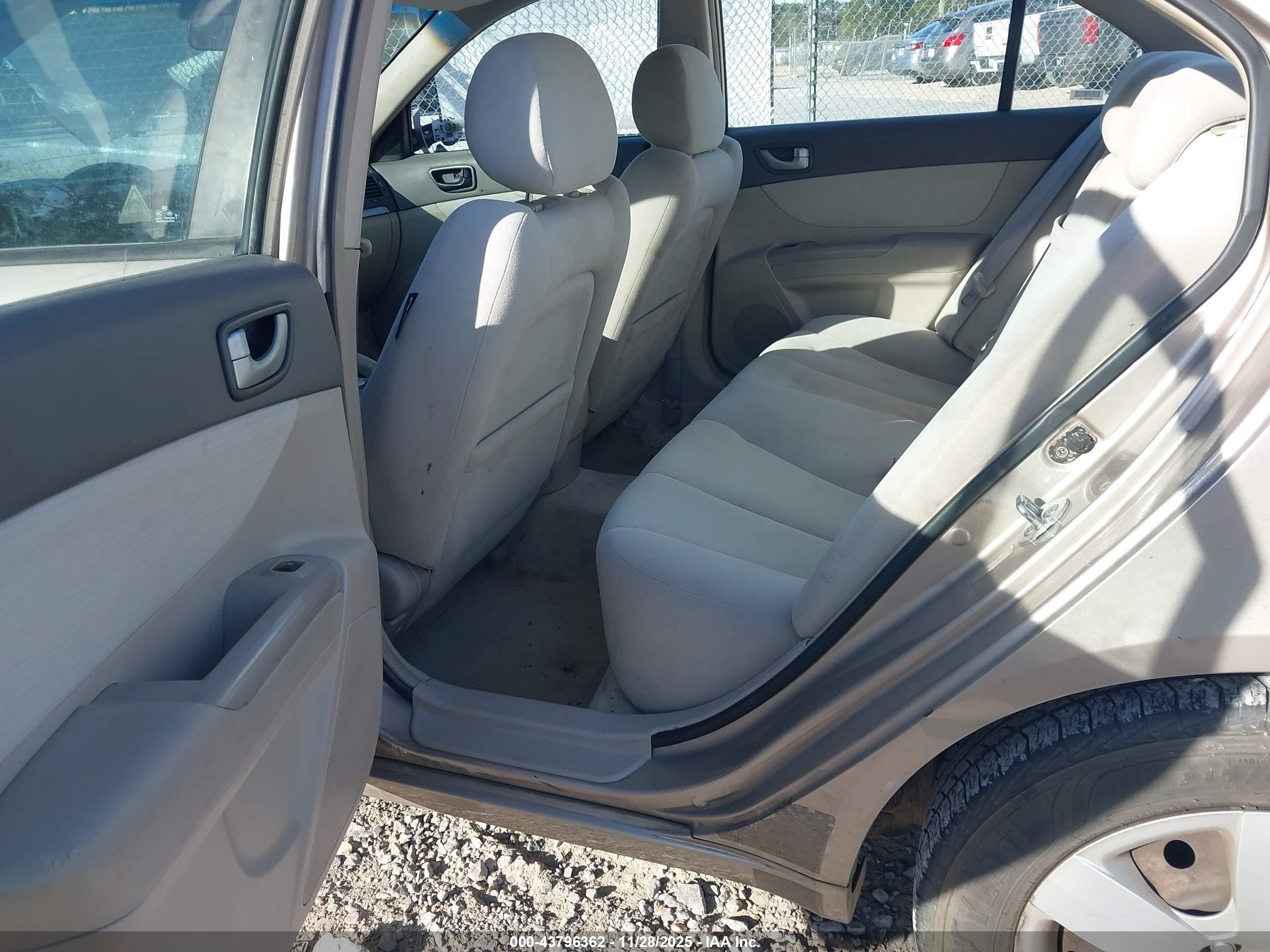 HYUNDAI SONATA image 8