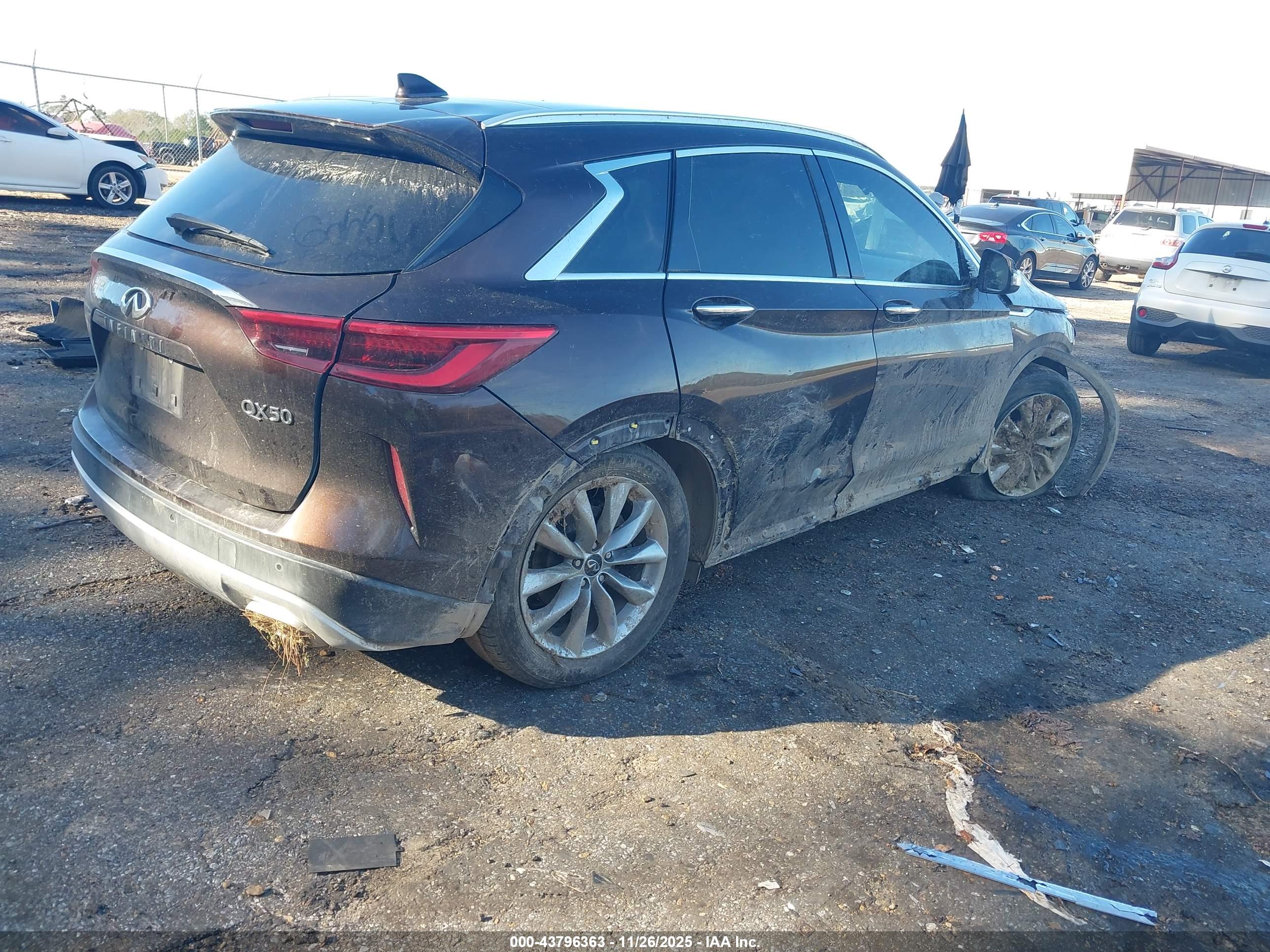 INFINITI QX50 image 4