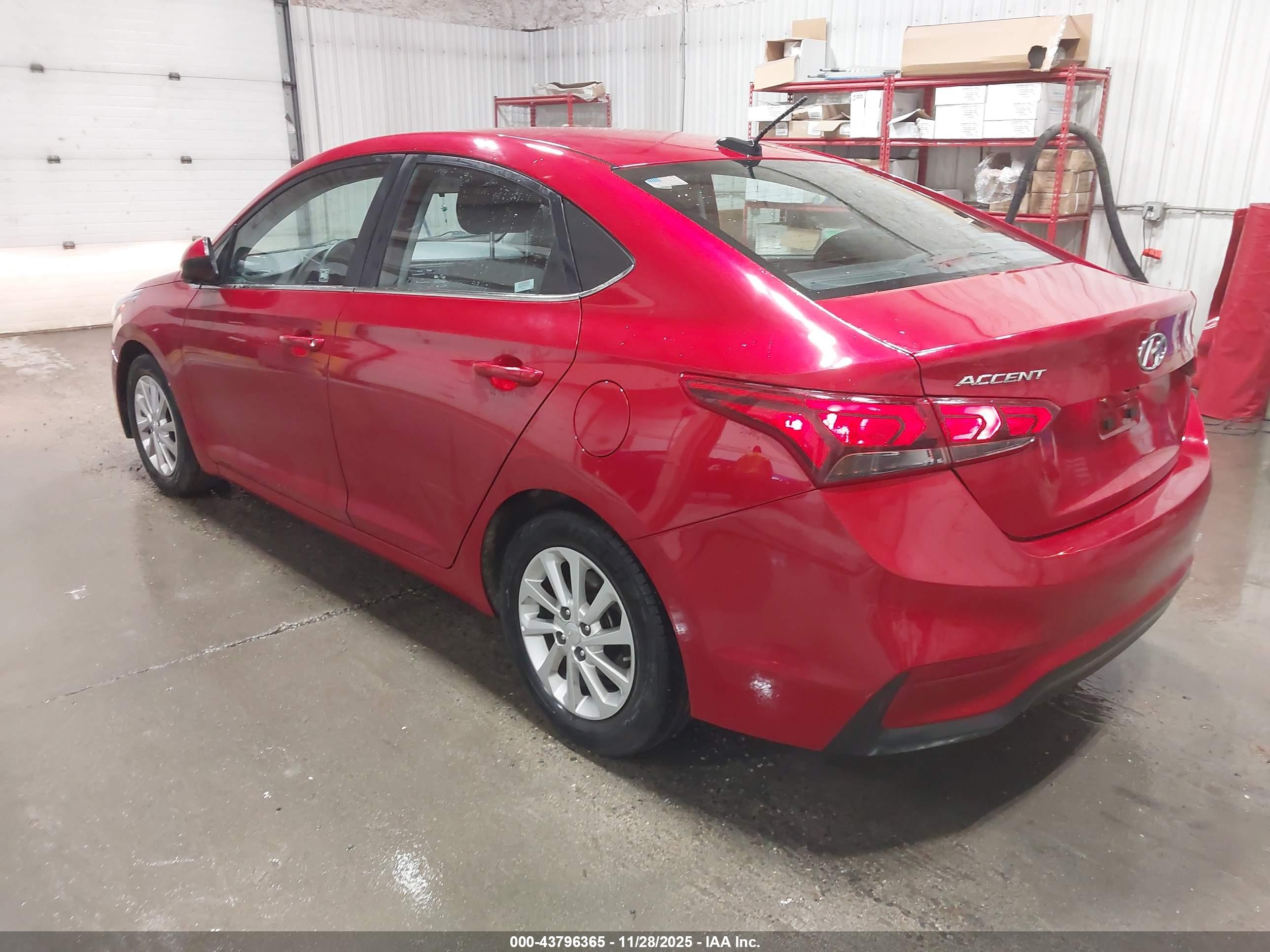 HYUNDAI ACCENT image 3