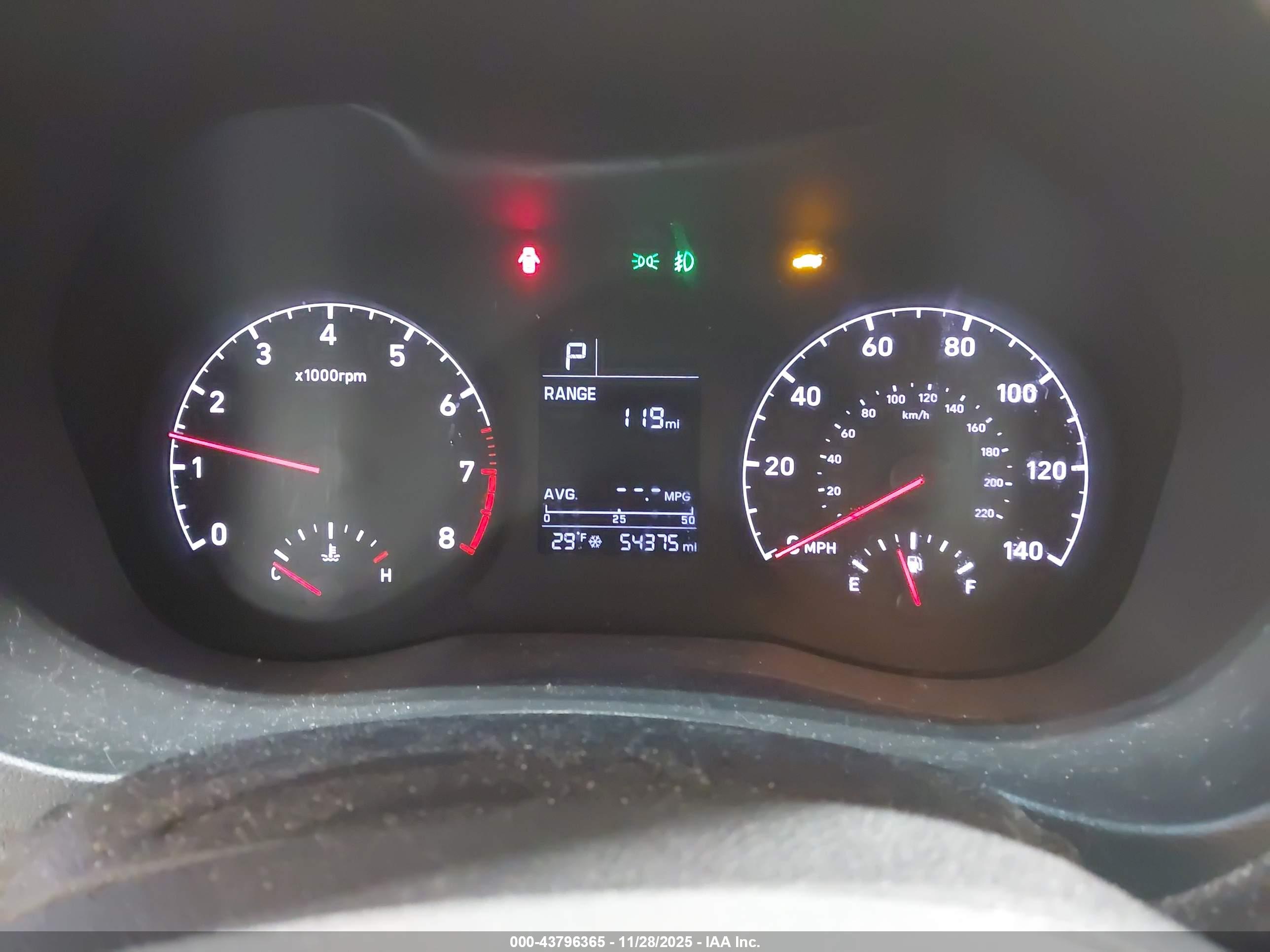 HYUNDAI ACCENT image 7