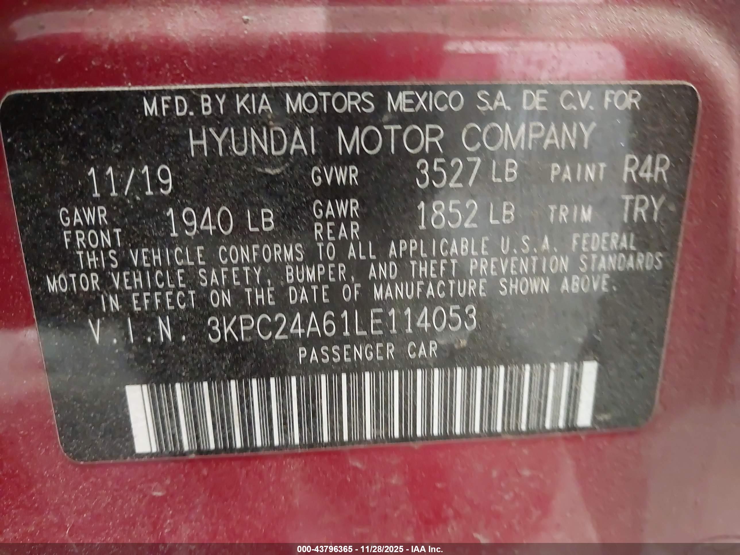 HYUNDAI ACCENT image 9