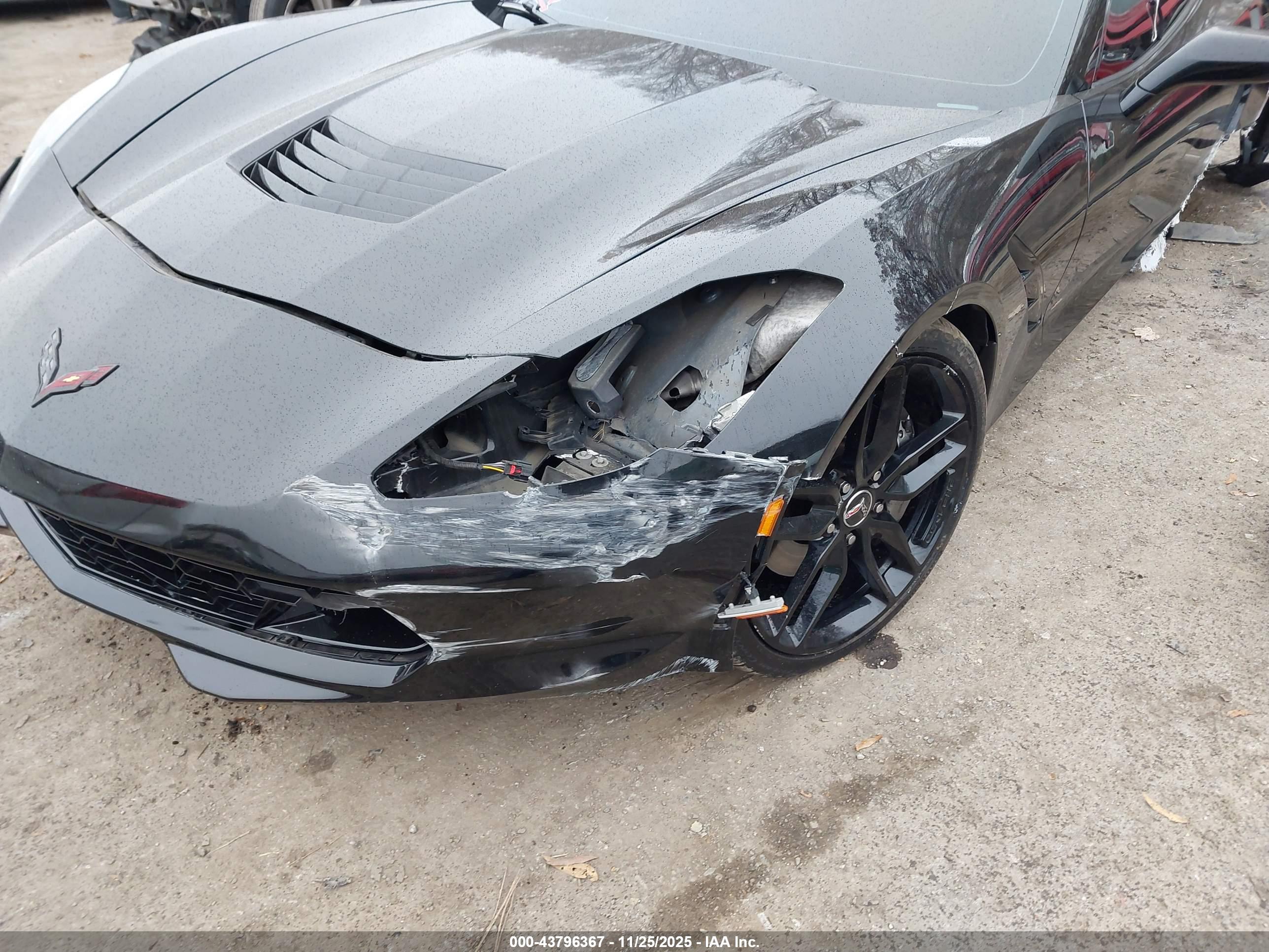 CHEVROLET CORVETTE image 6