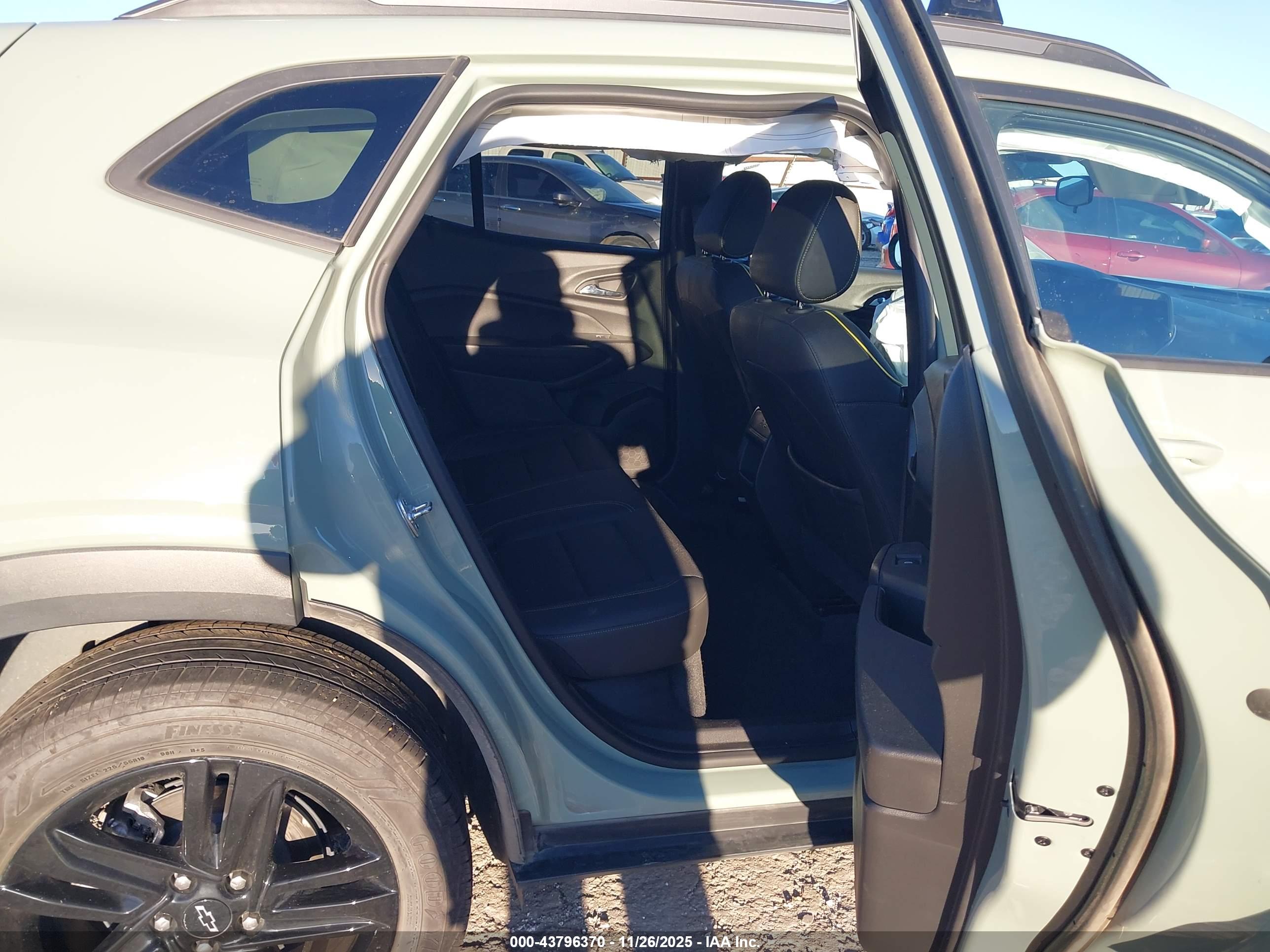CHEVROLET TRAX image 8