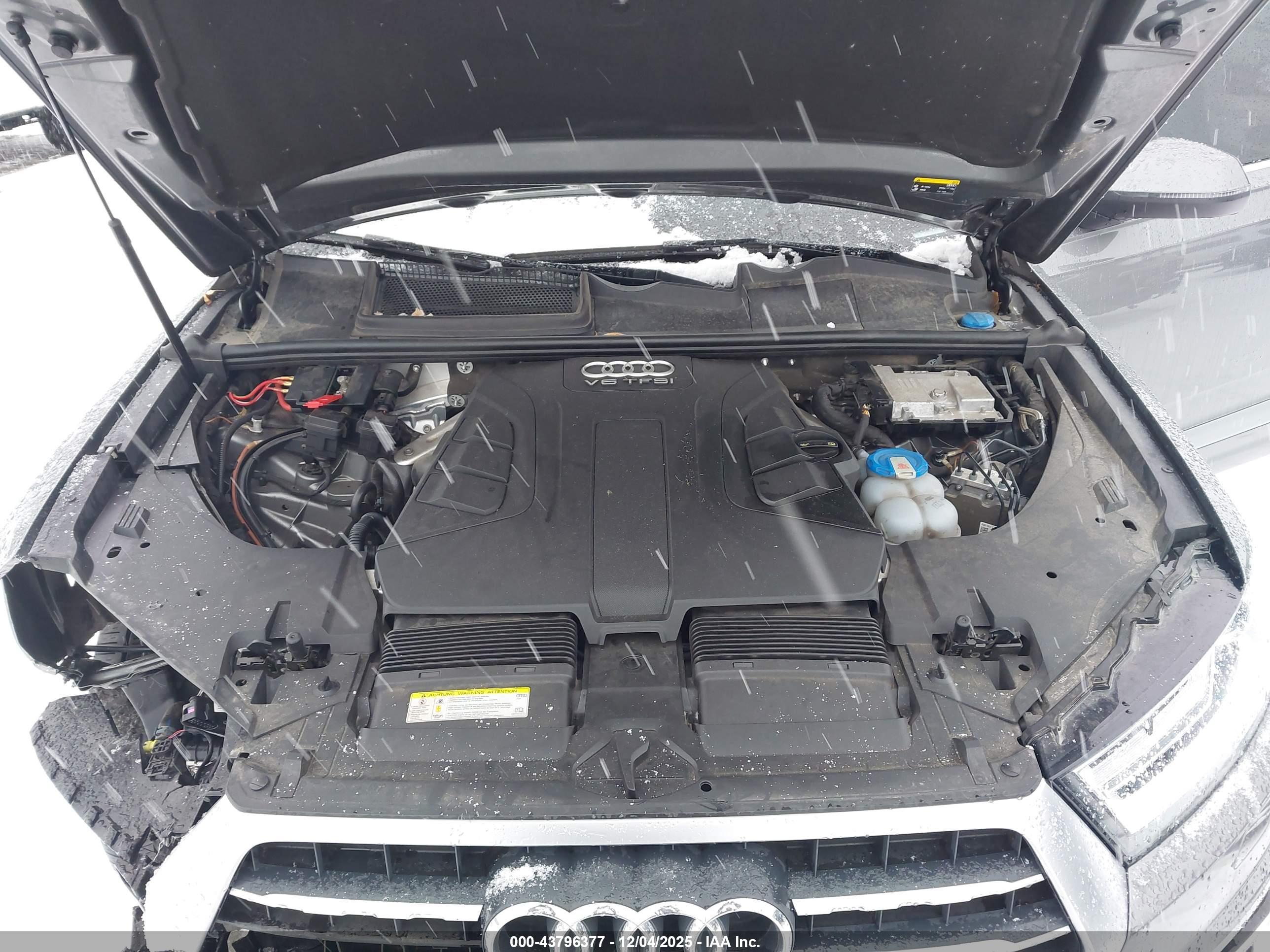 AUDI Q7 image 10