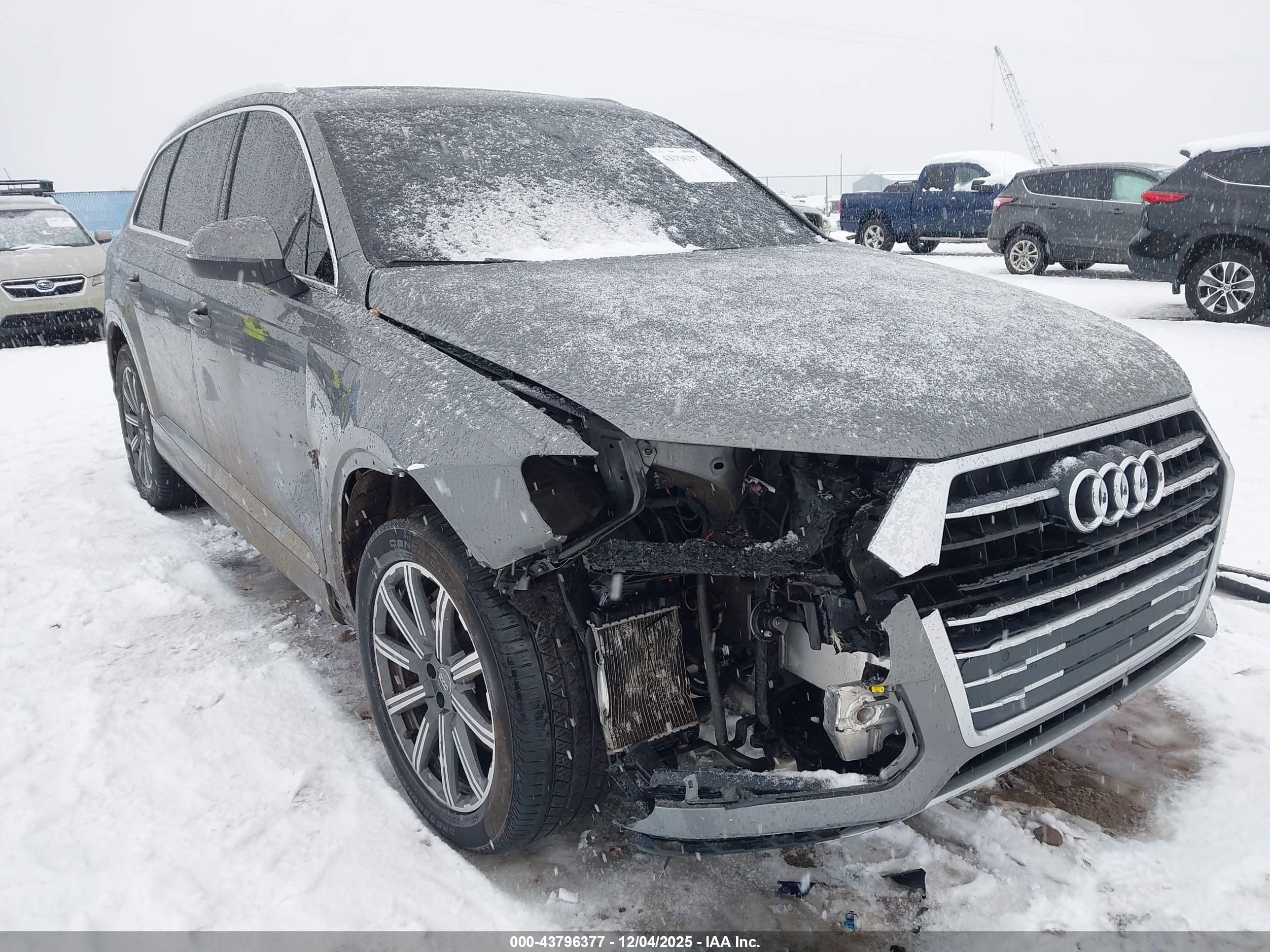 AUDI Q7 image 6