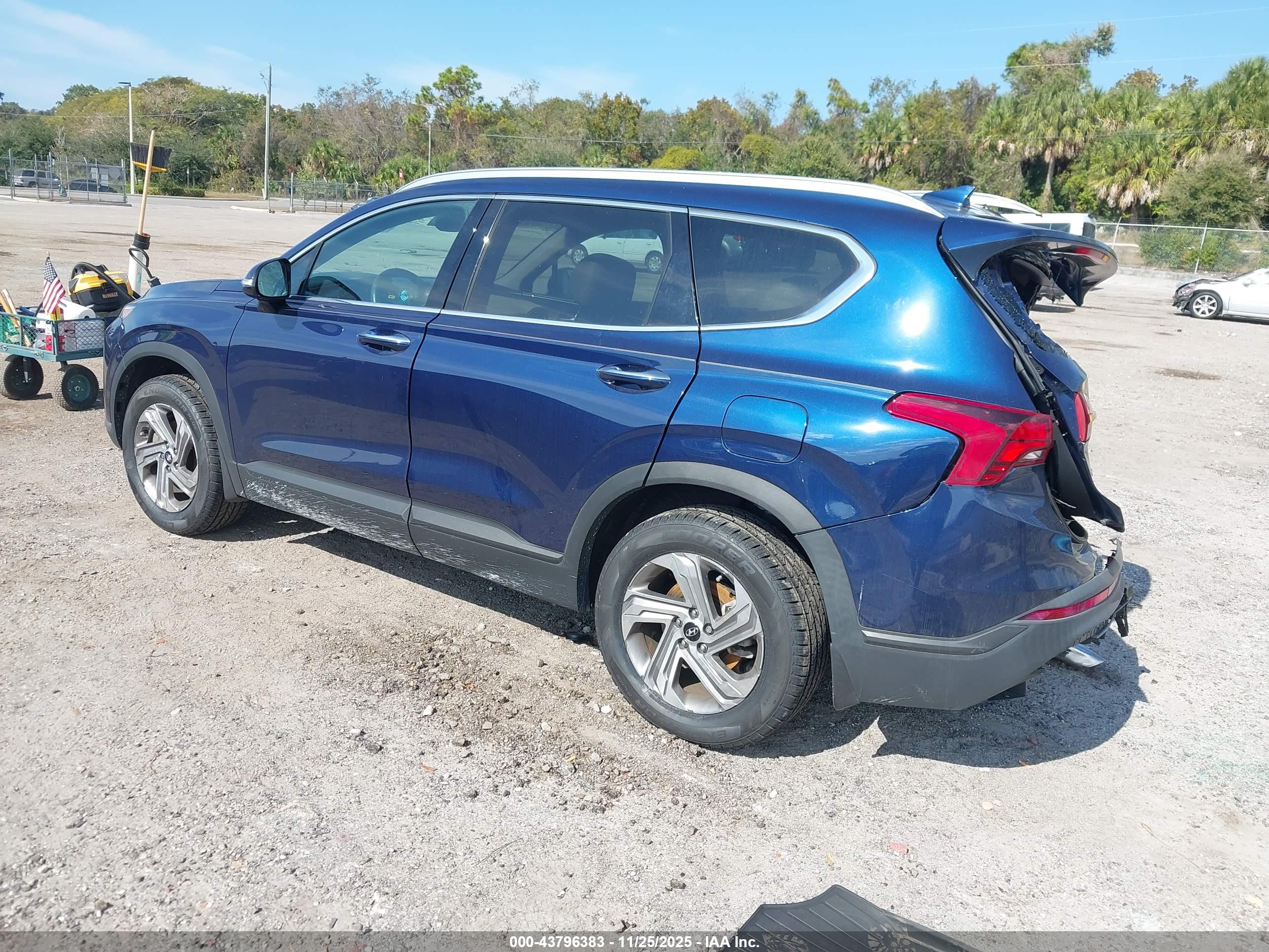 HYUNDAI SANTA image 3